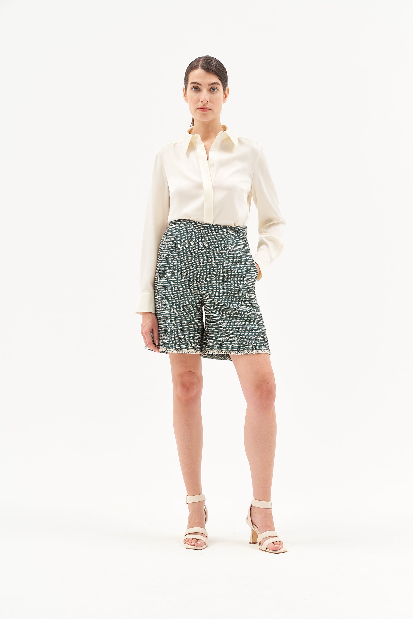 HIGH WAIST SHORTS WITH POCKETS EVERGREEN