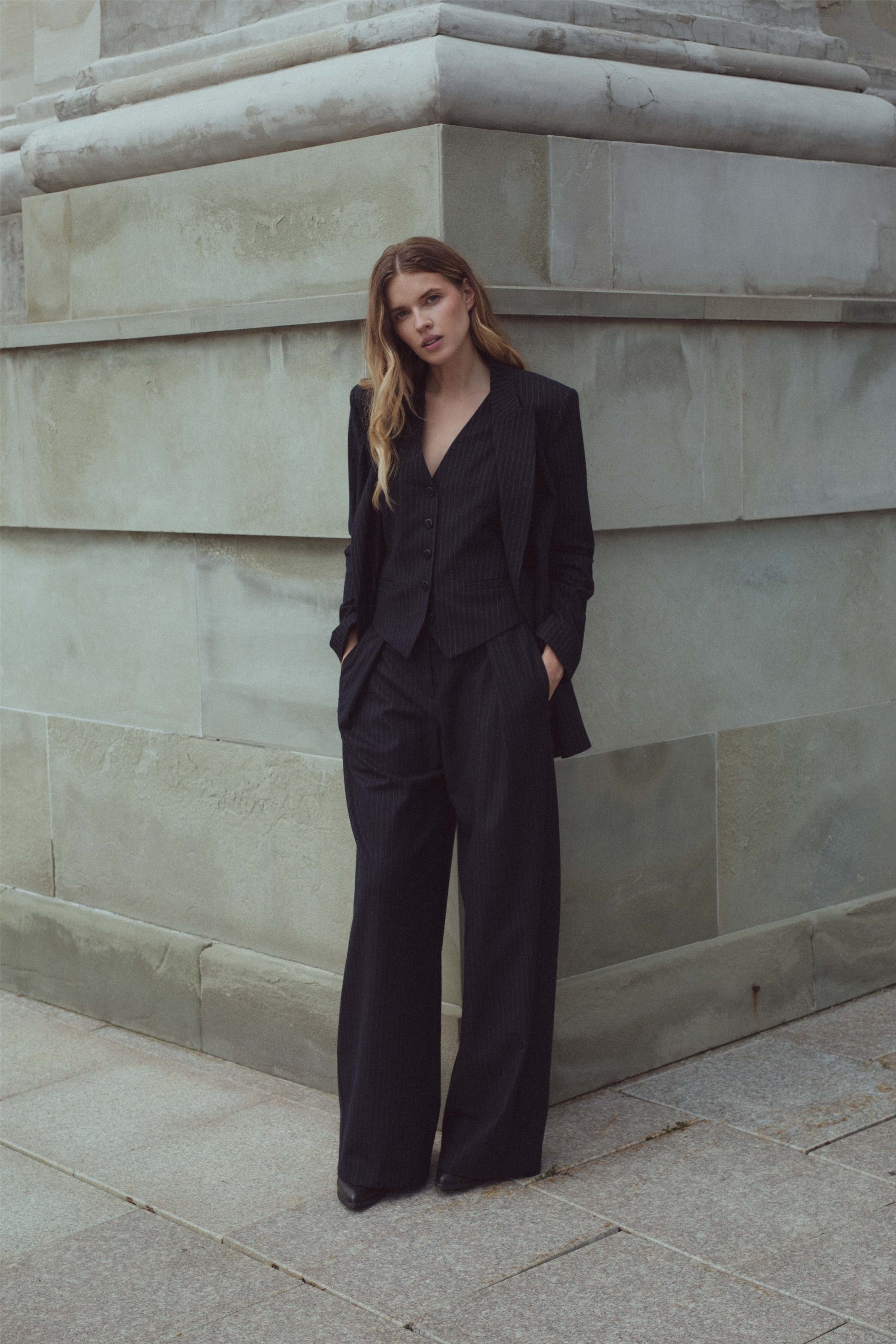 WIDE LEG NAVY TROUSERS IN STRIPE