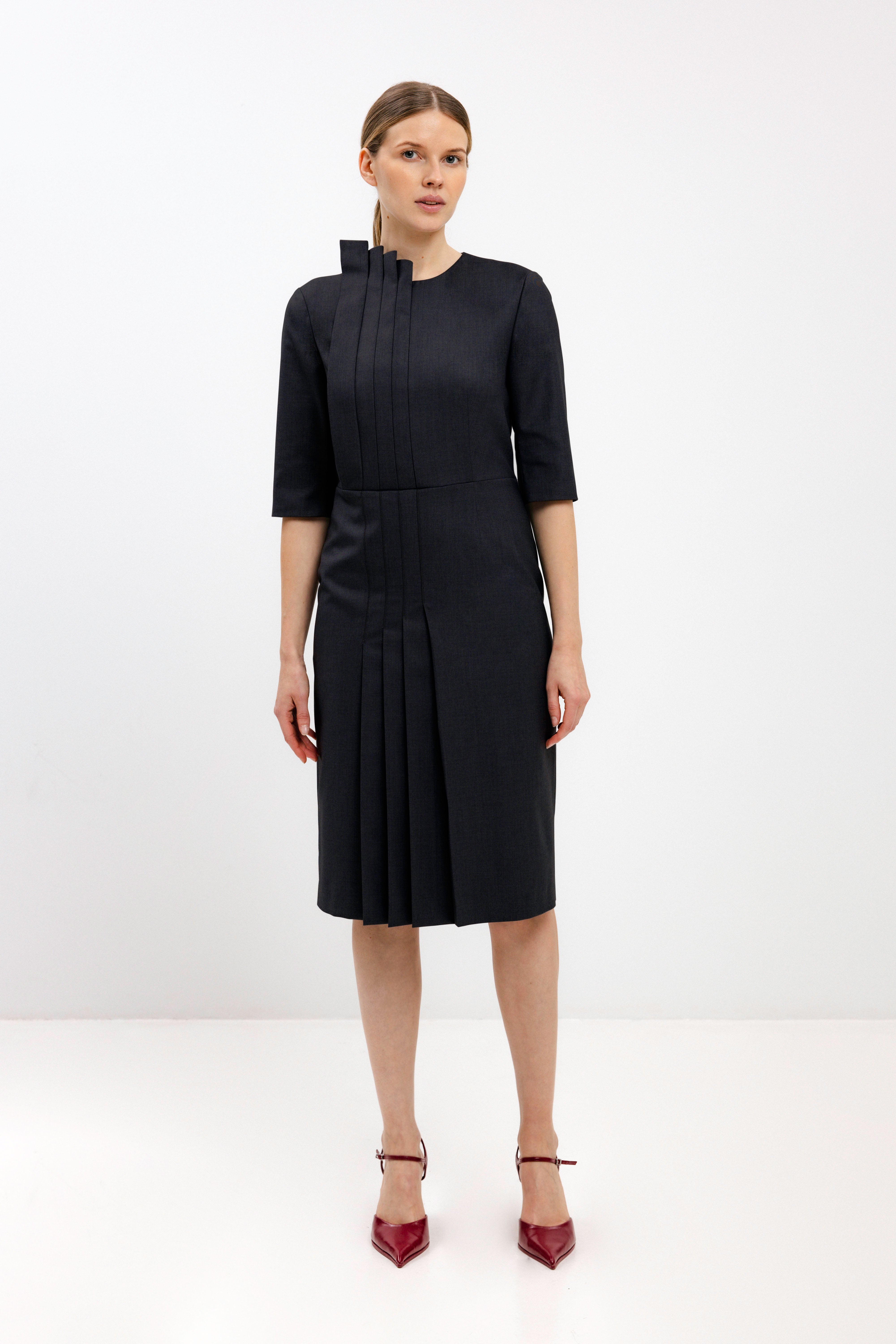 BLACK NAVY PLEATED DETAIL DRESS