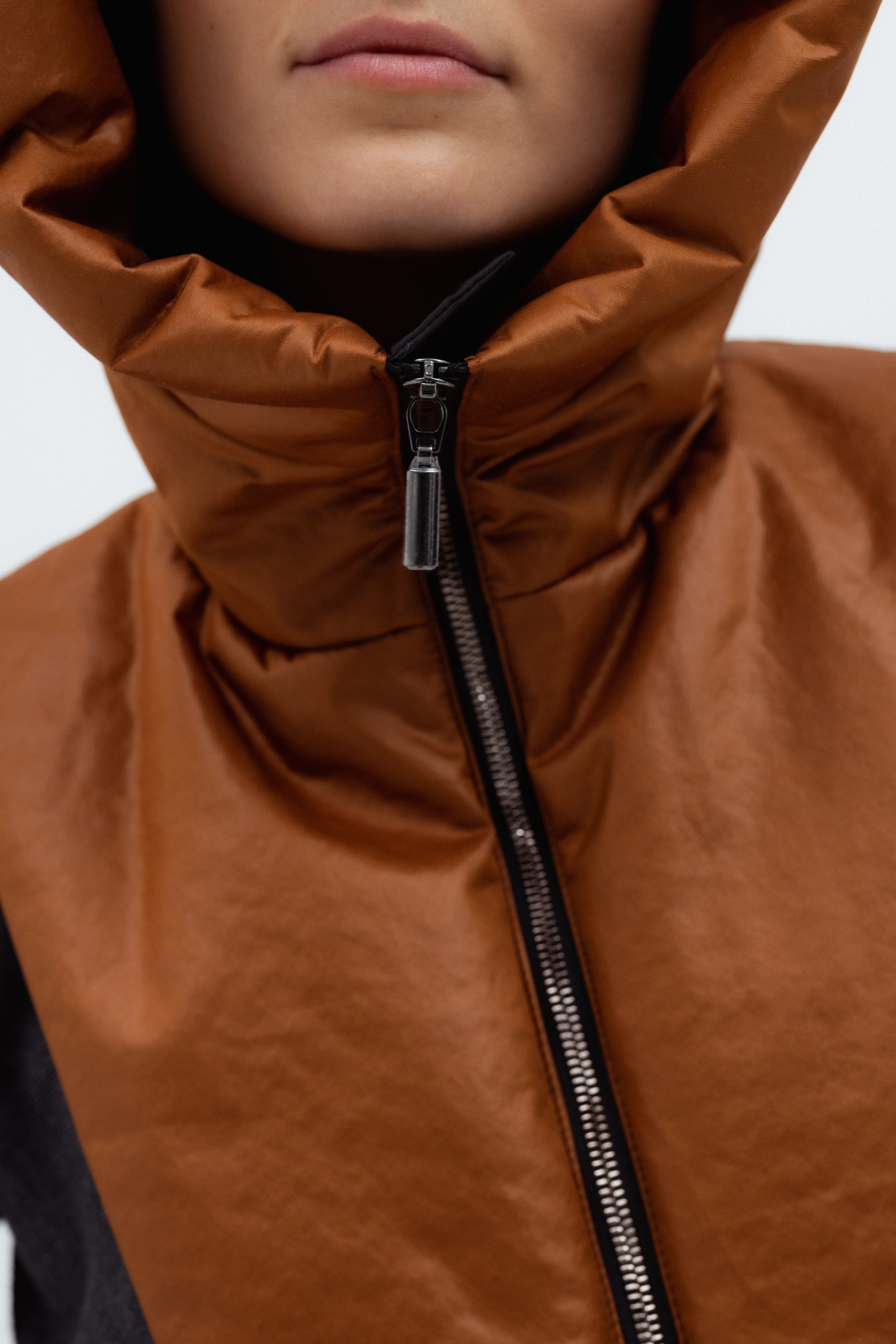 CHESTNUT HOOD WITH PADDING