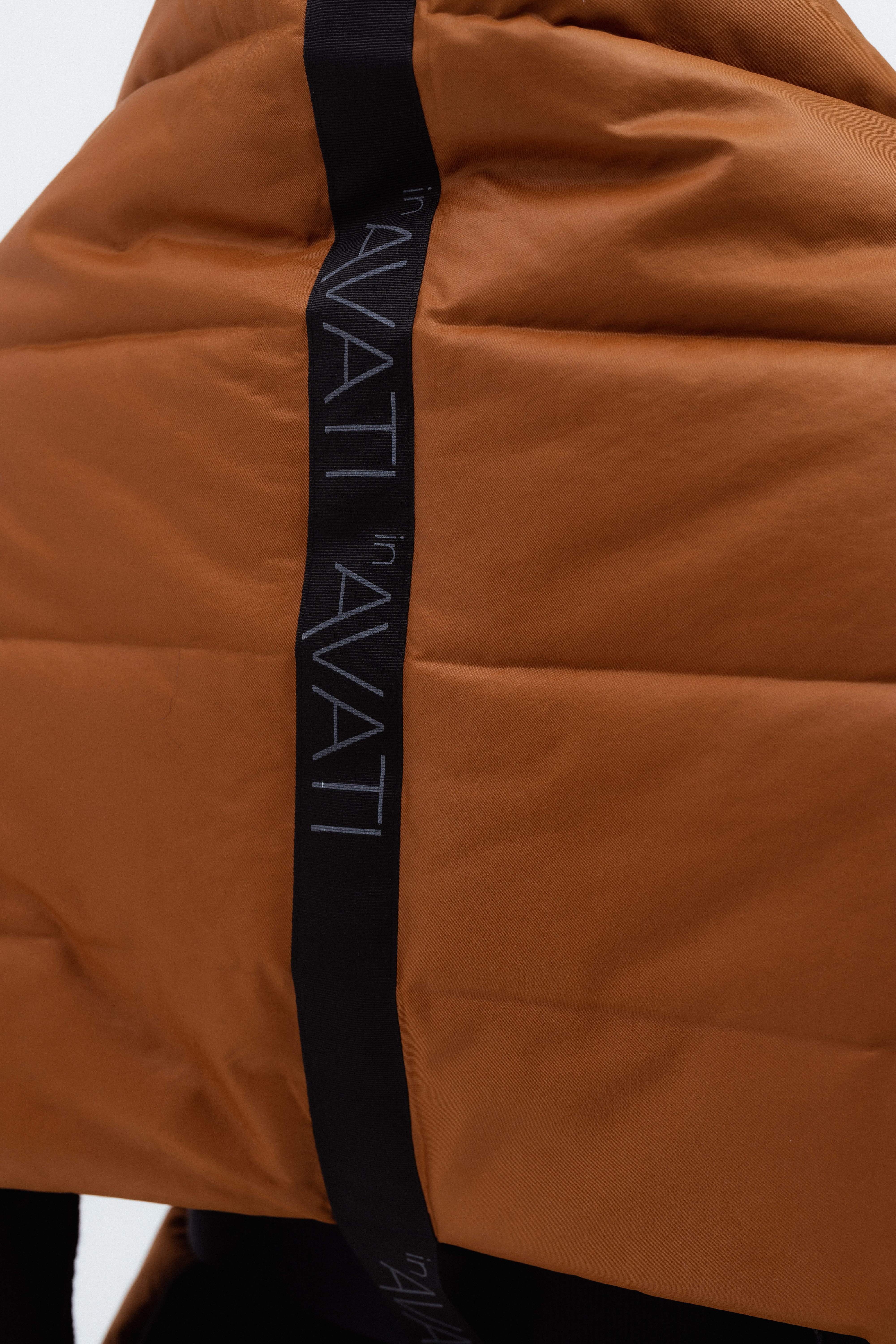 CHESTNUT PADDED SCARF WITH BELT