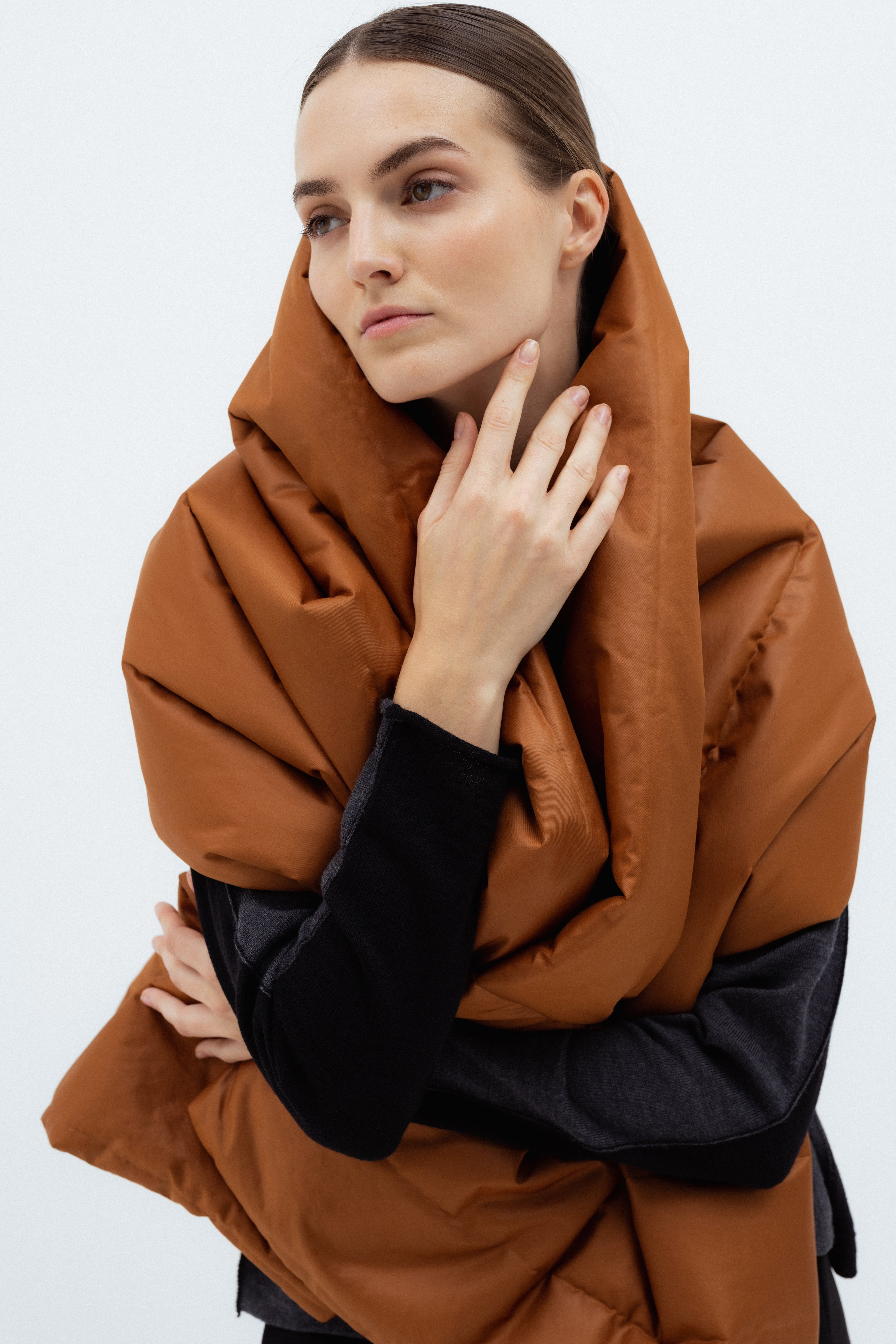 CHESTNUT PADDED SCARF WITH BELT