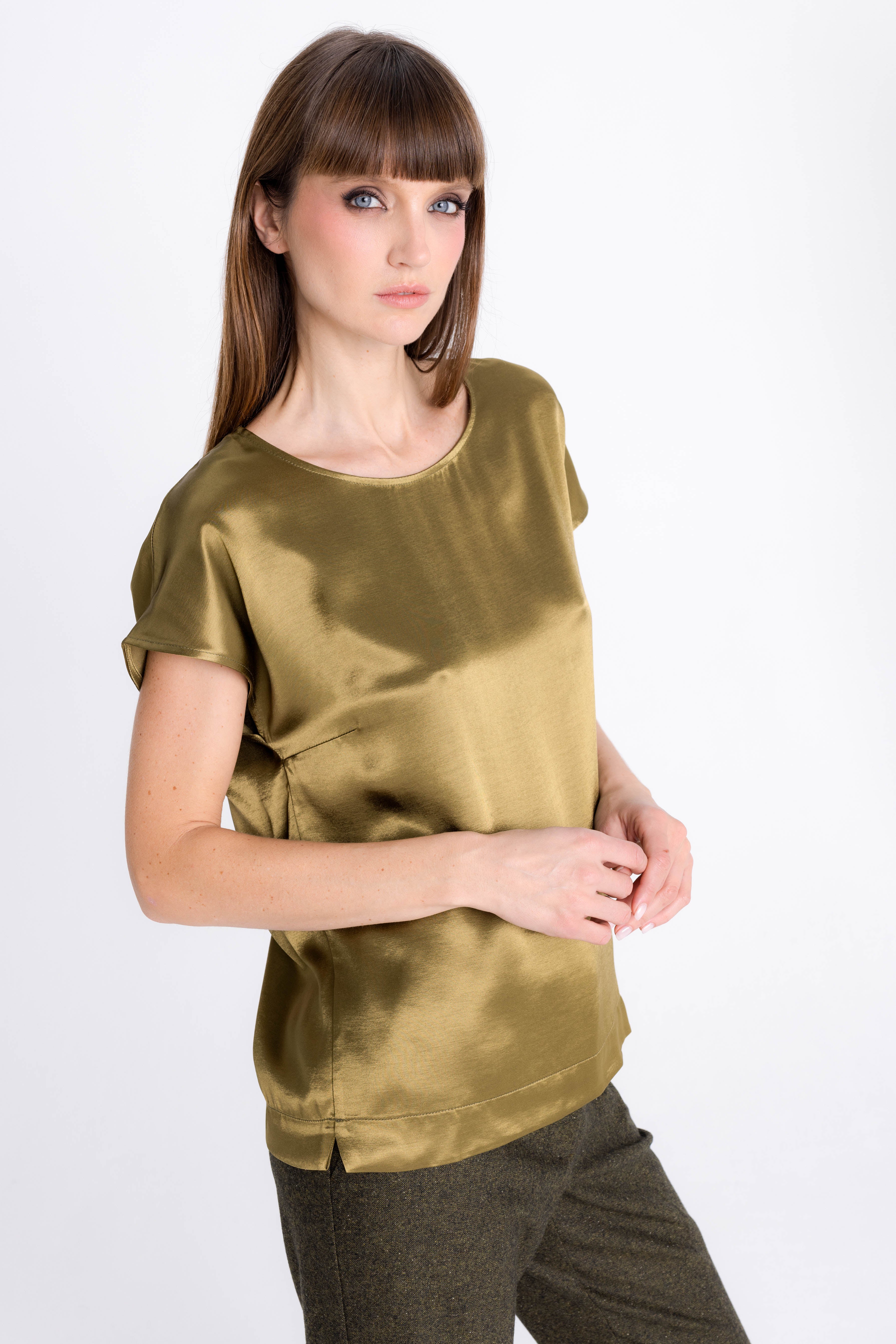 SHORT SLEEVE OLIVE BLOUSE