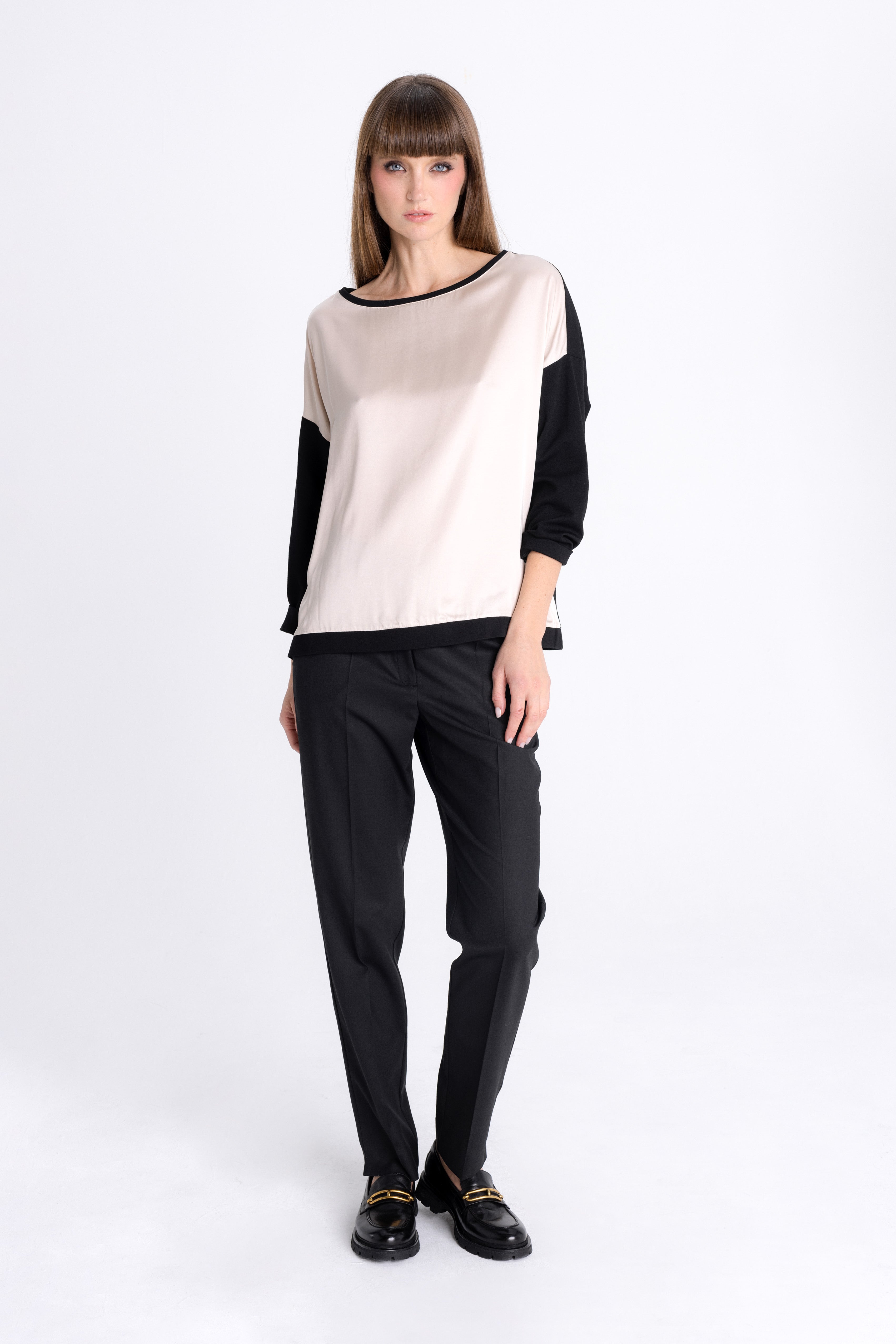 LOOSE TWO-COLORED BLOUSE