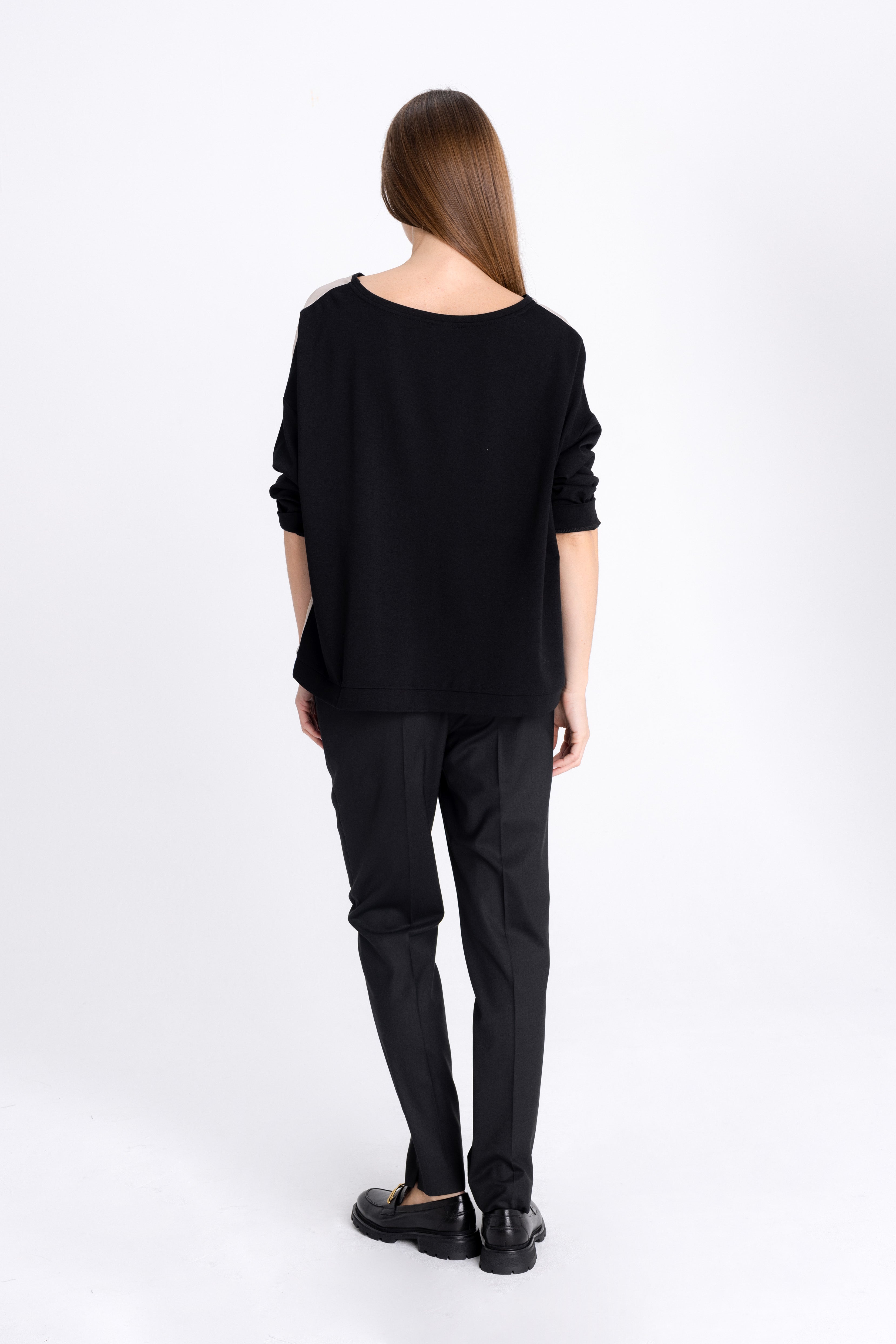 LOOSE TWO-COLORED BLOUSE