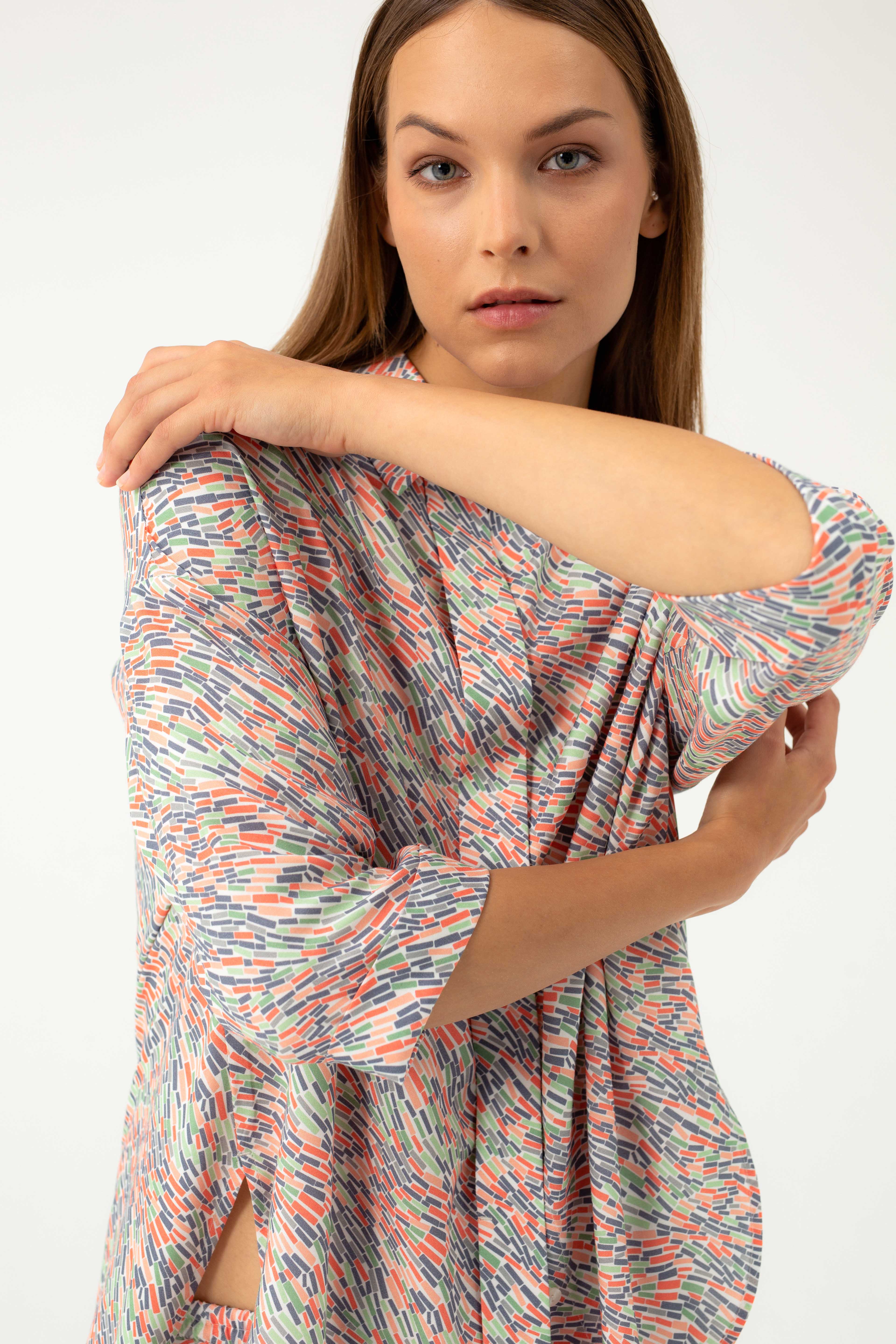 OVERSIZED SHIRT WITH PRINT