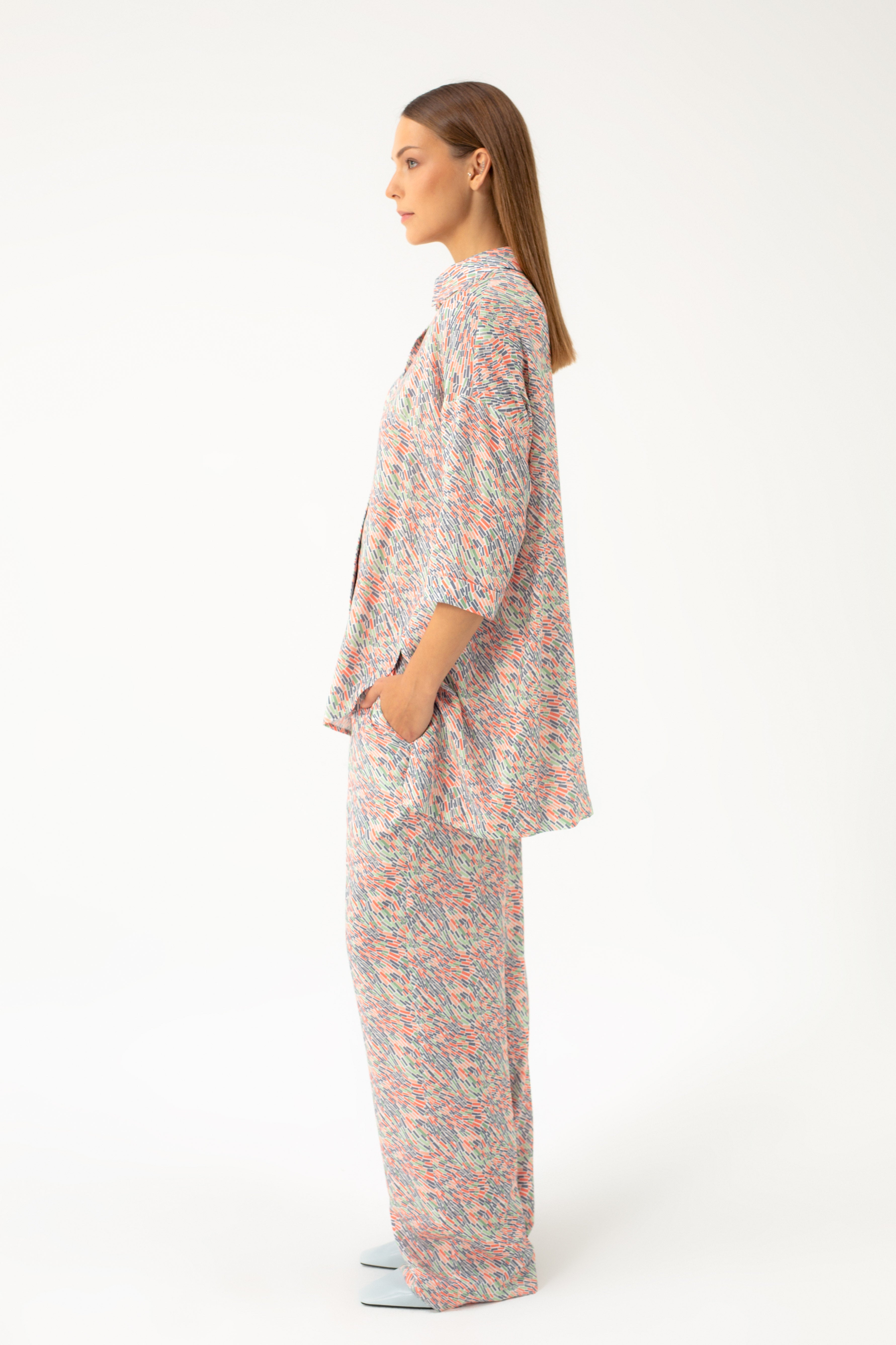 OVERSIZED SHIRT WITH PRINT