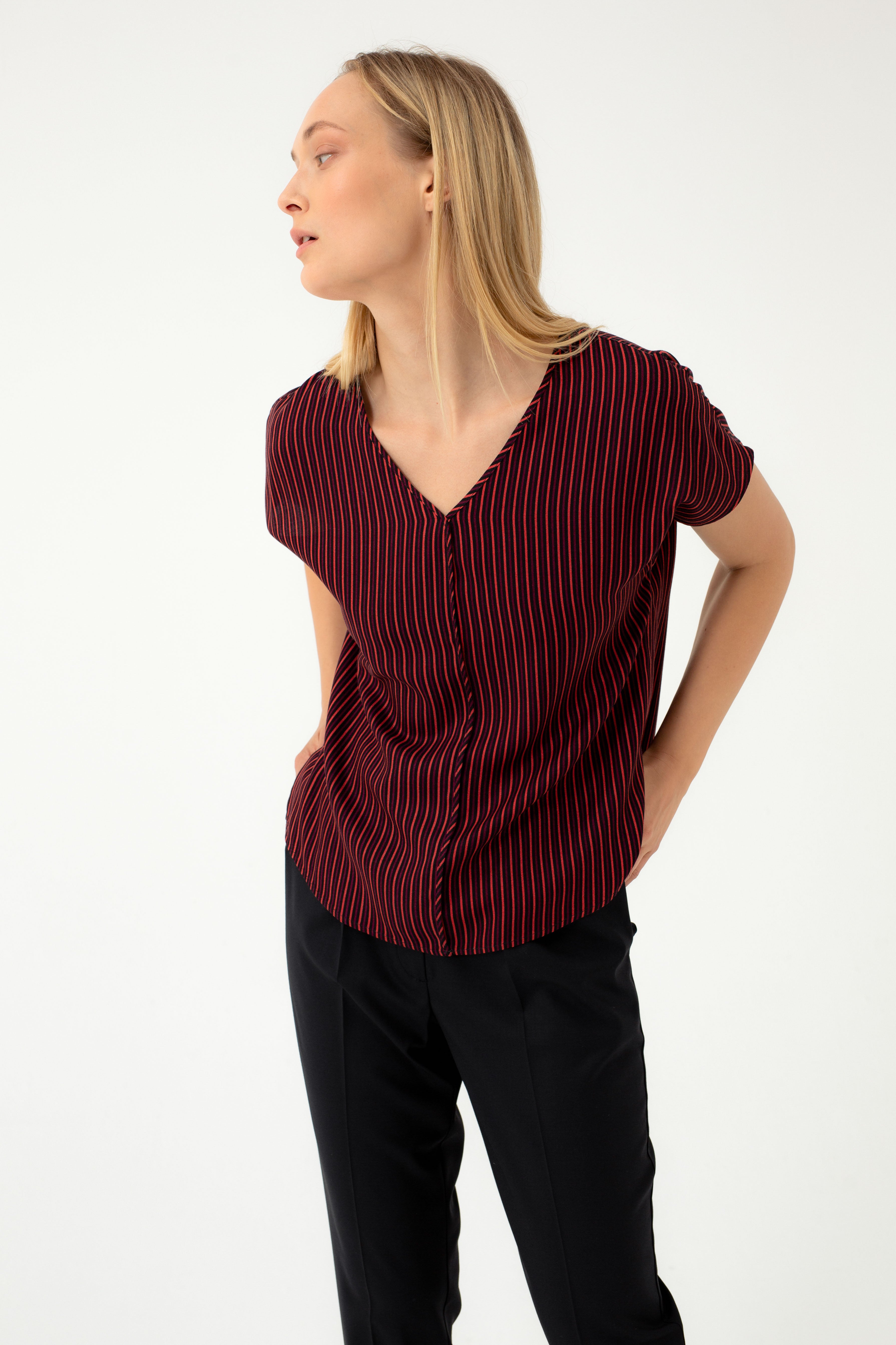 KIMONO STYLE BLOUSE IN STRIPES