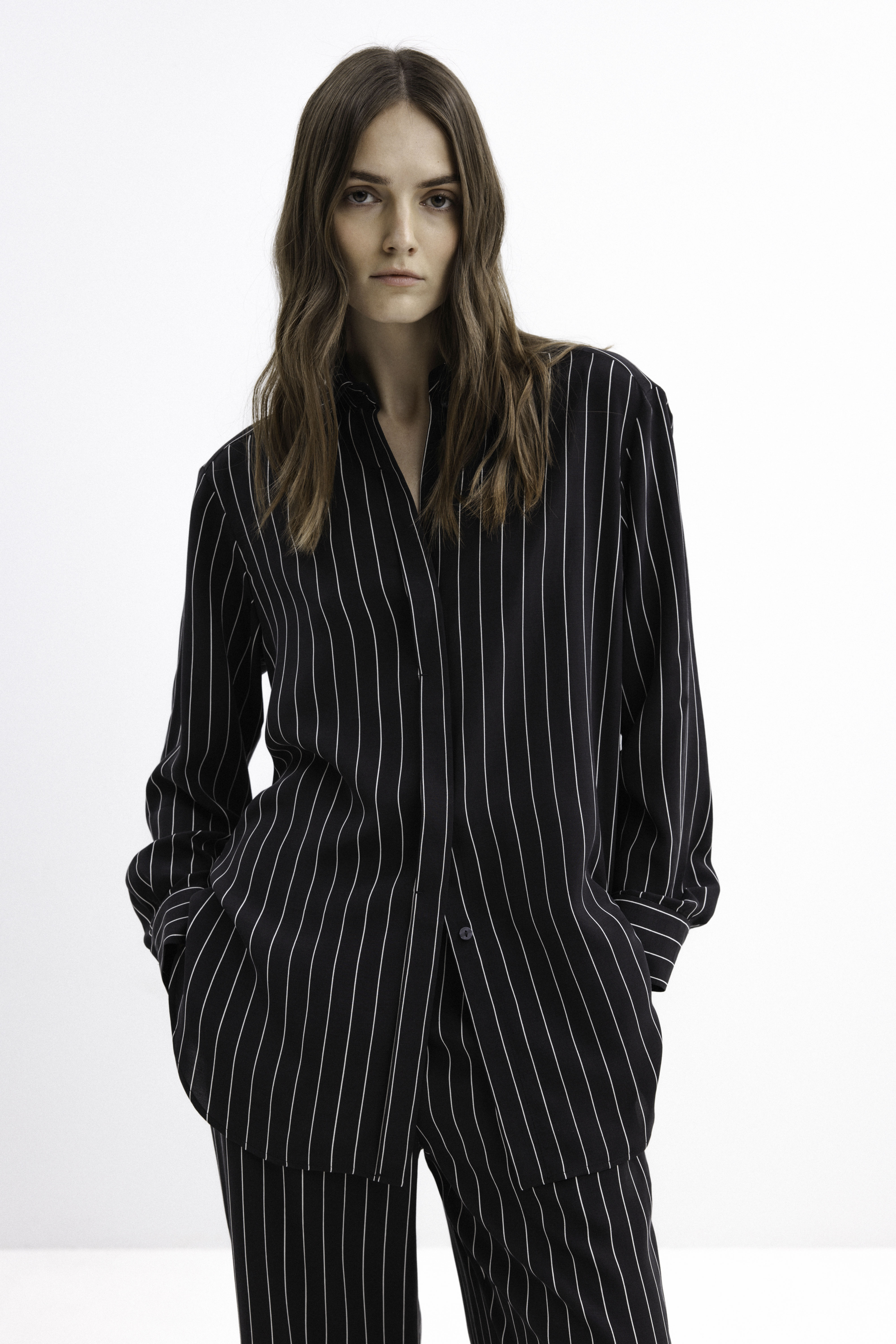 STRIPED LOOSE FIT SHIRT