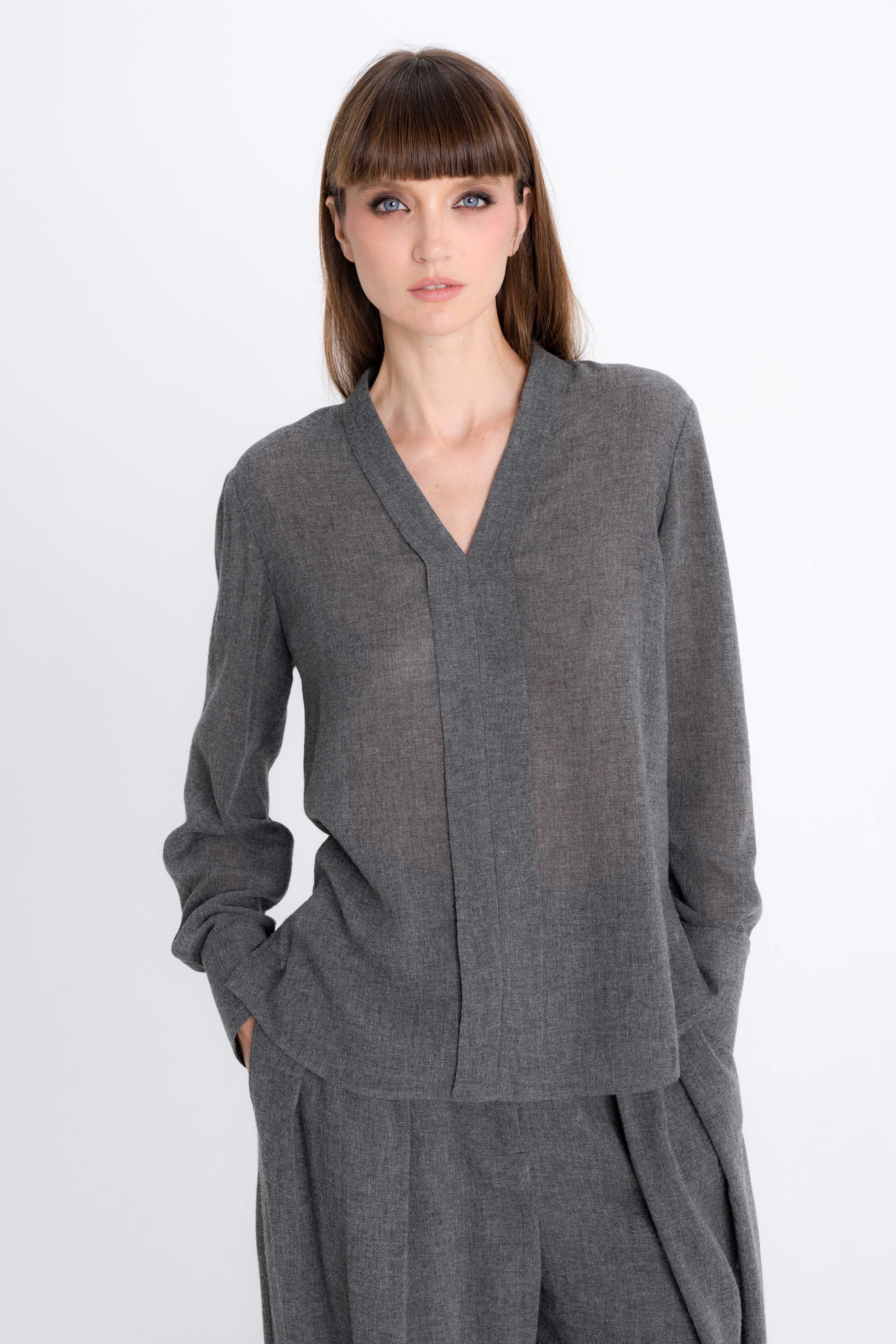 V-NECK GREY BLOUSE WITH WOOL