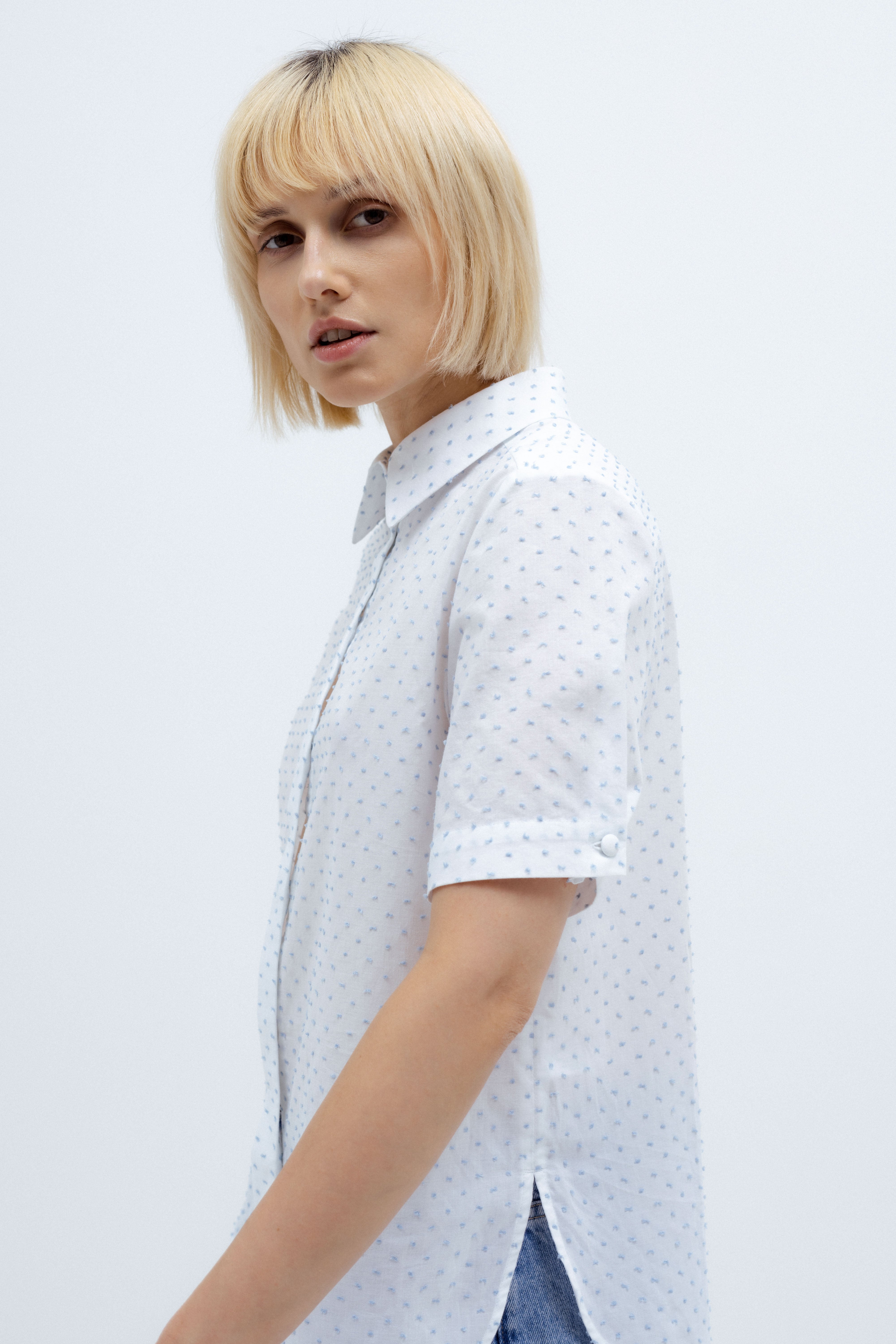 WHITE SHORT SLEEVE SHIRT WITH DOTS