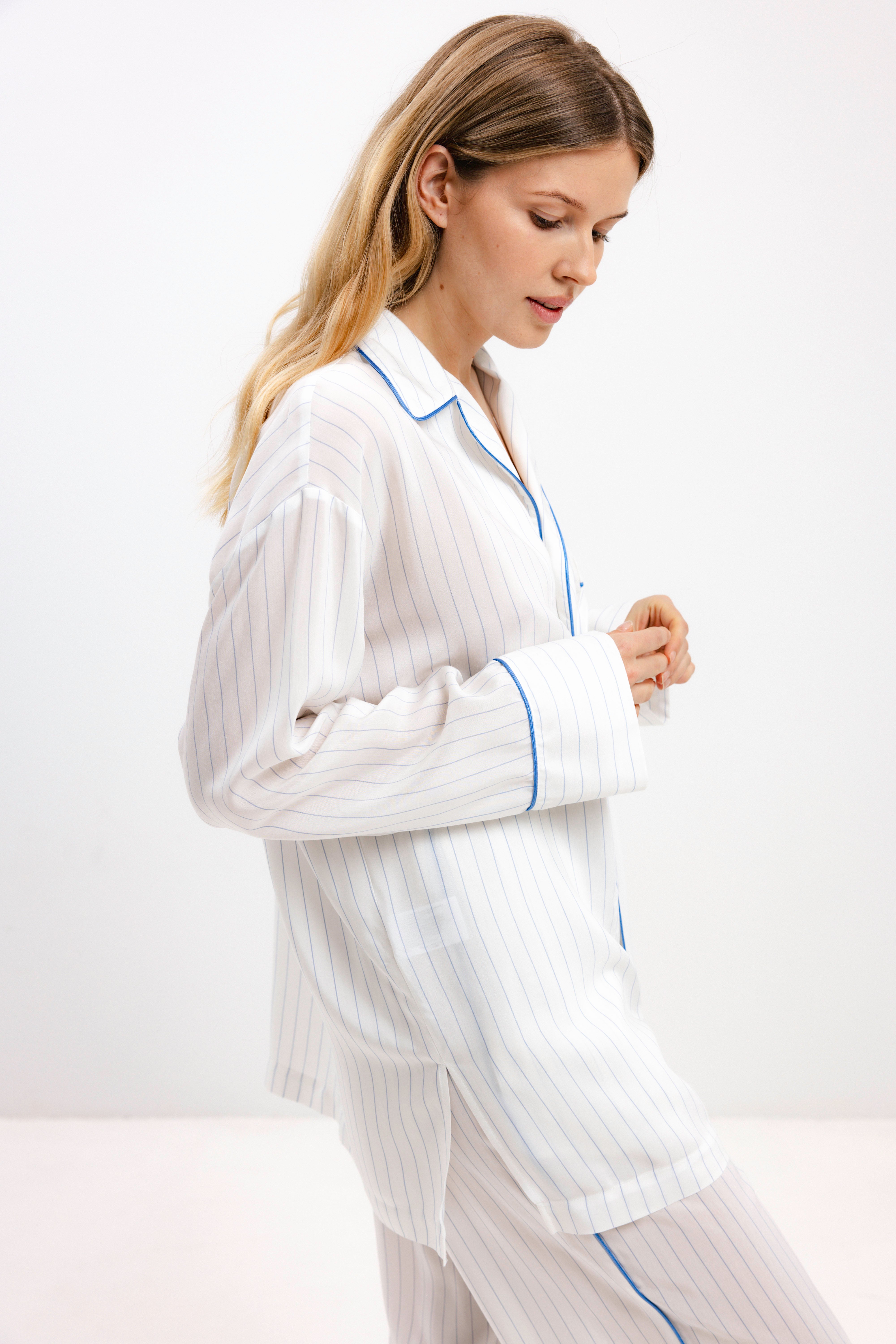 PYJAMA SHIRT WITH BLUE STRIPES AND LONG SLEEVES - UNISEX
