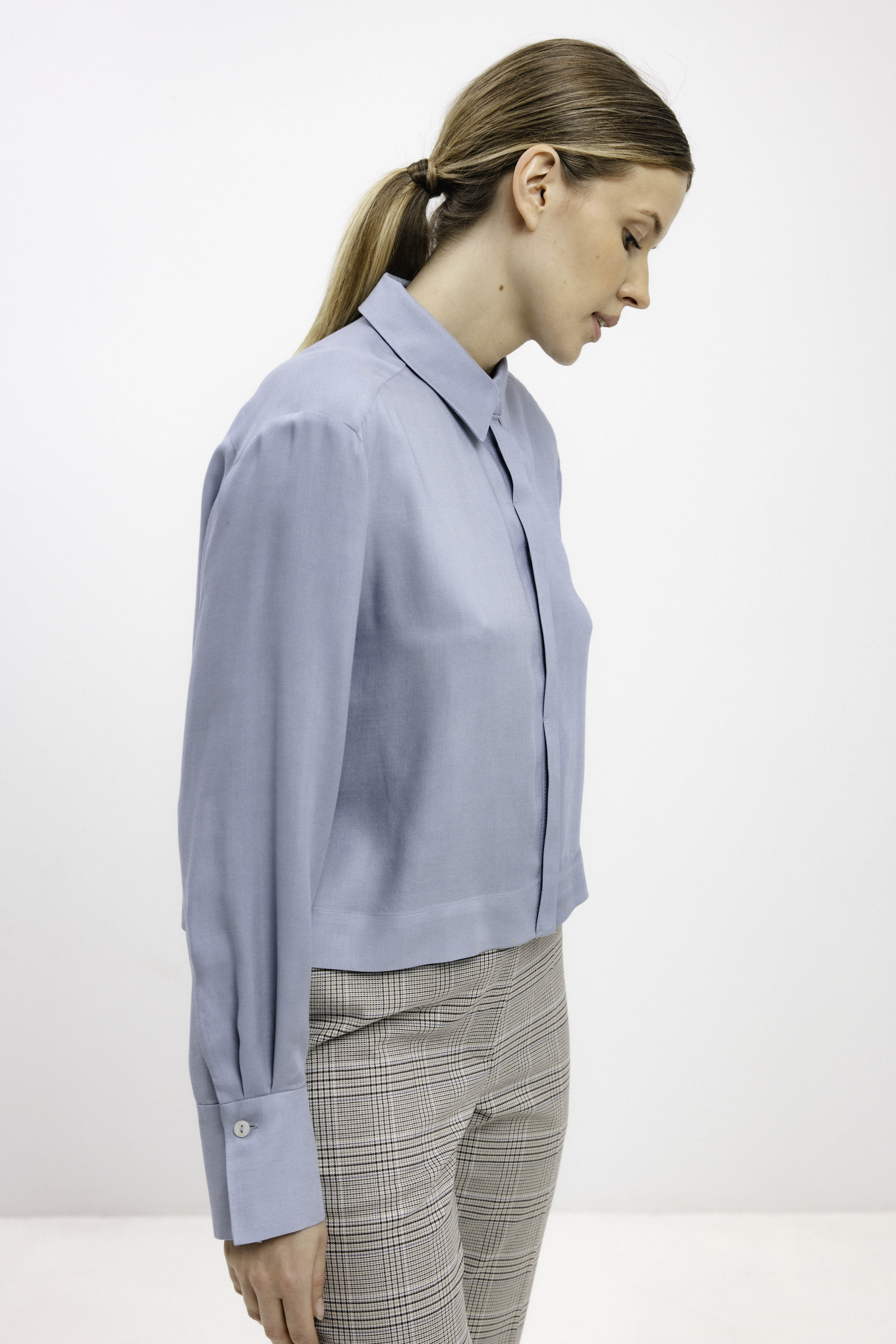 DUST BLUE CROPPED SHIRT