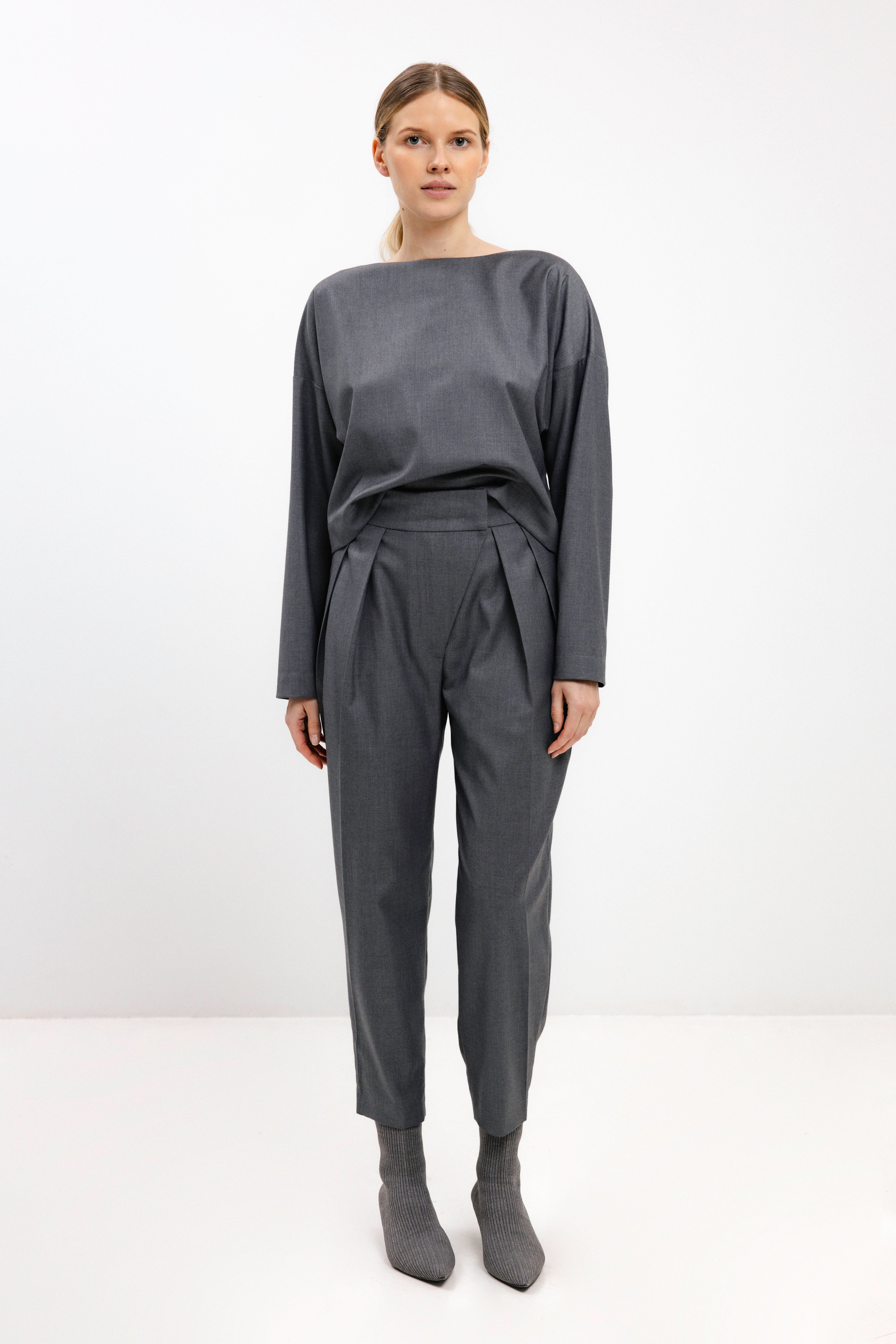 COLLARLESS GREY BLOUSE