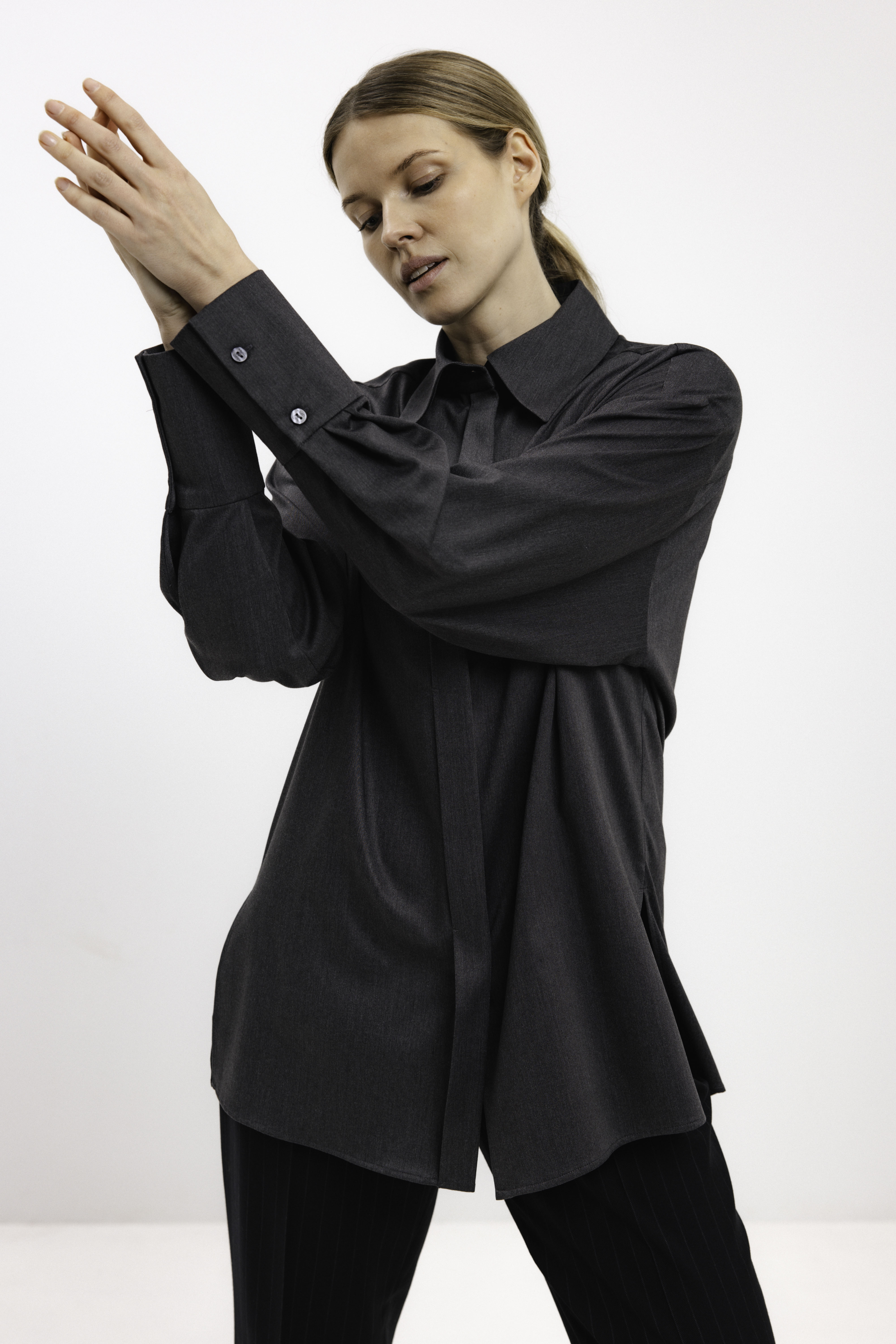 DARK GREY OVERSIZED SHIRT WITH BAMBOO