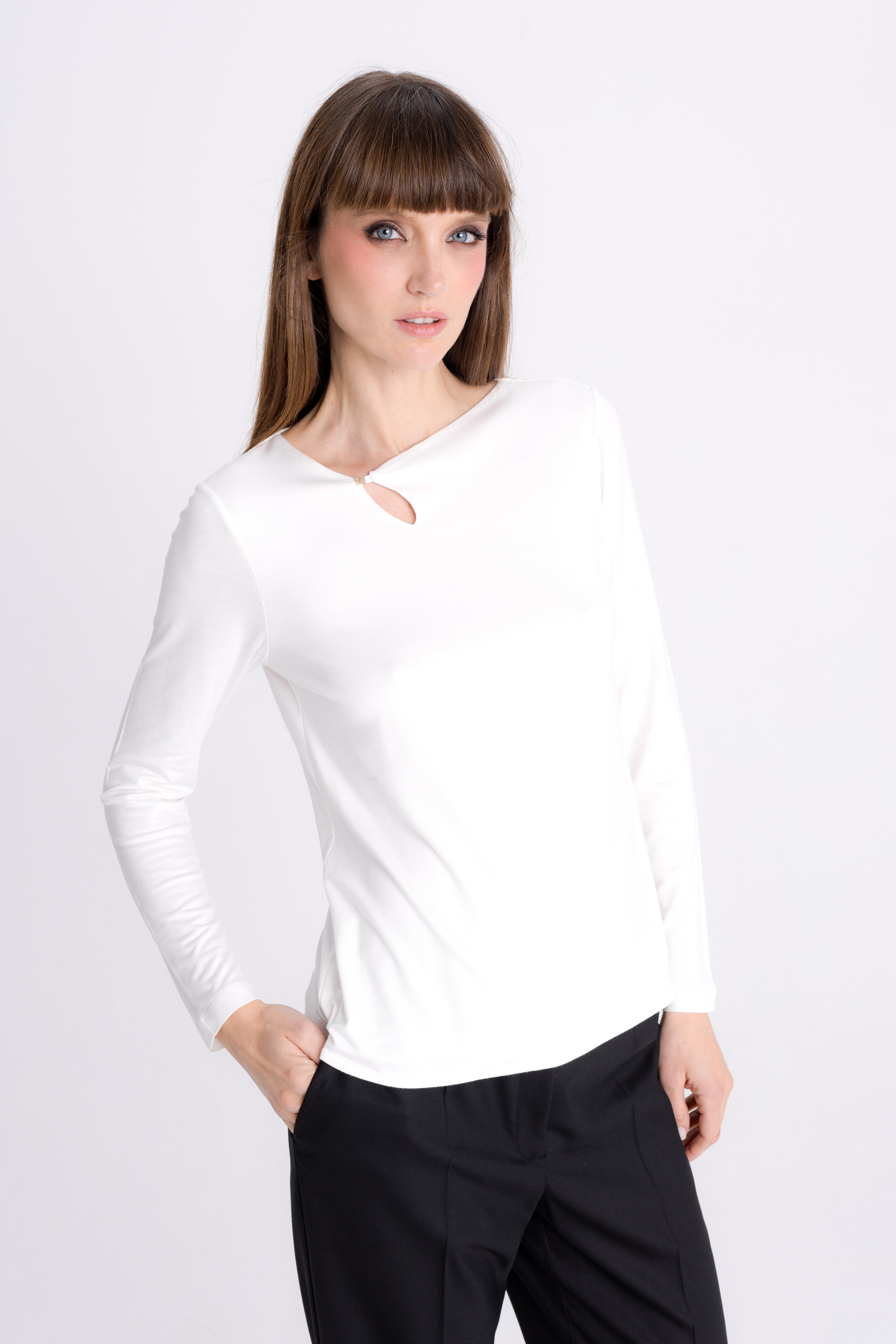 WHITE JERSEY BLOUSE WITH LONG SLEEVES