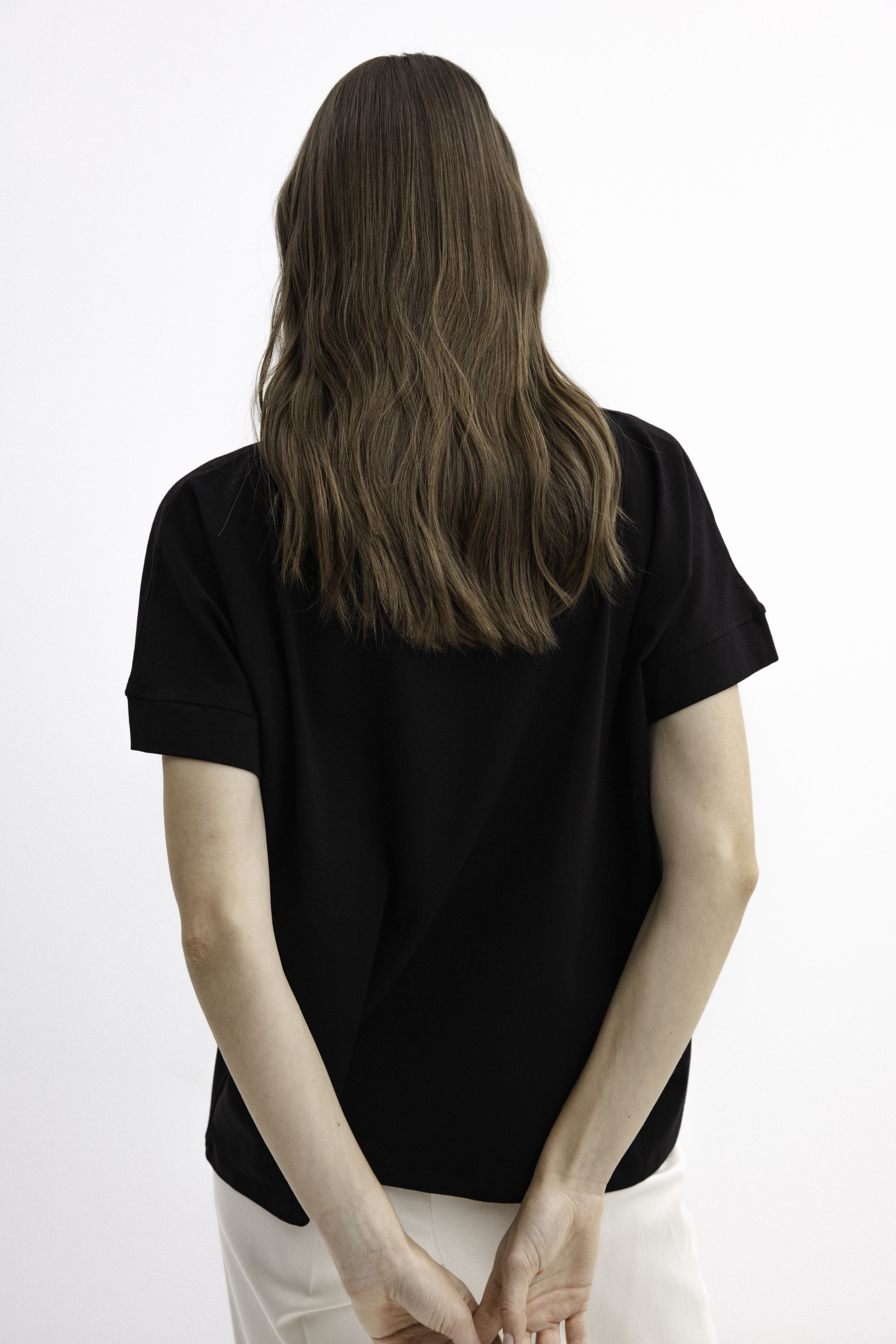 CREW NECK BLACK T-SHIRT