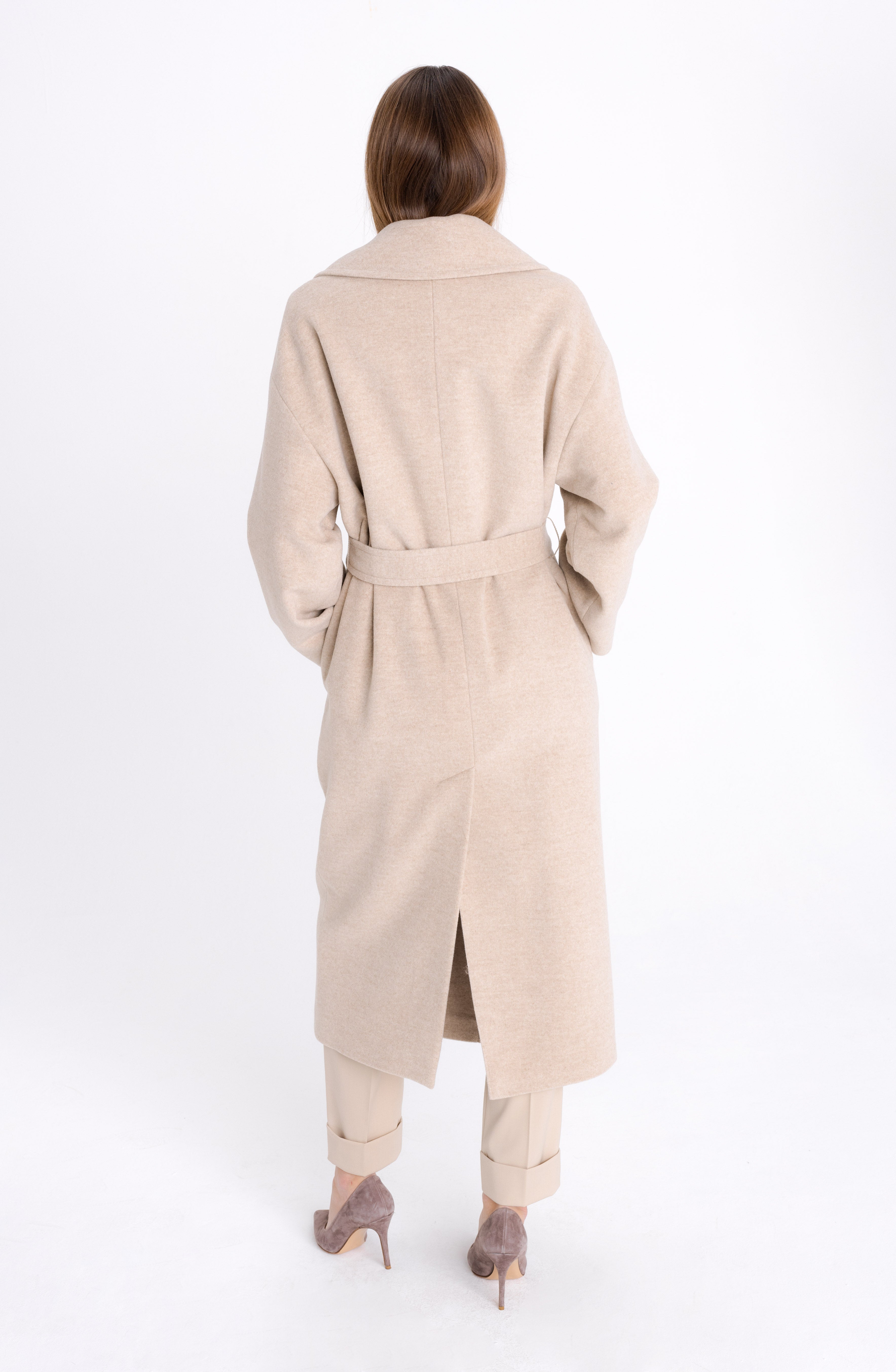 OVERSIZED BEIGE COAT WITH CASHMERE