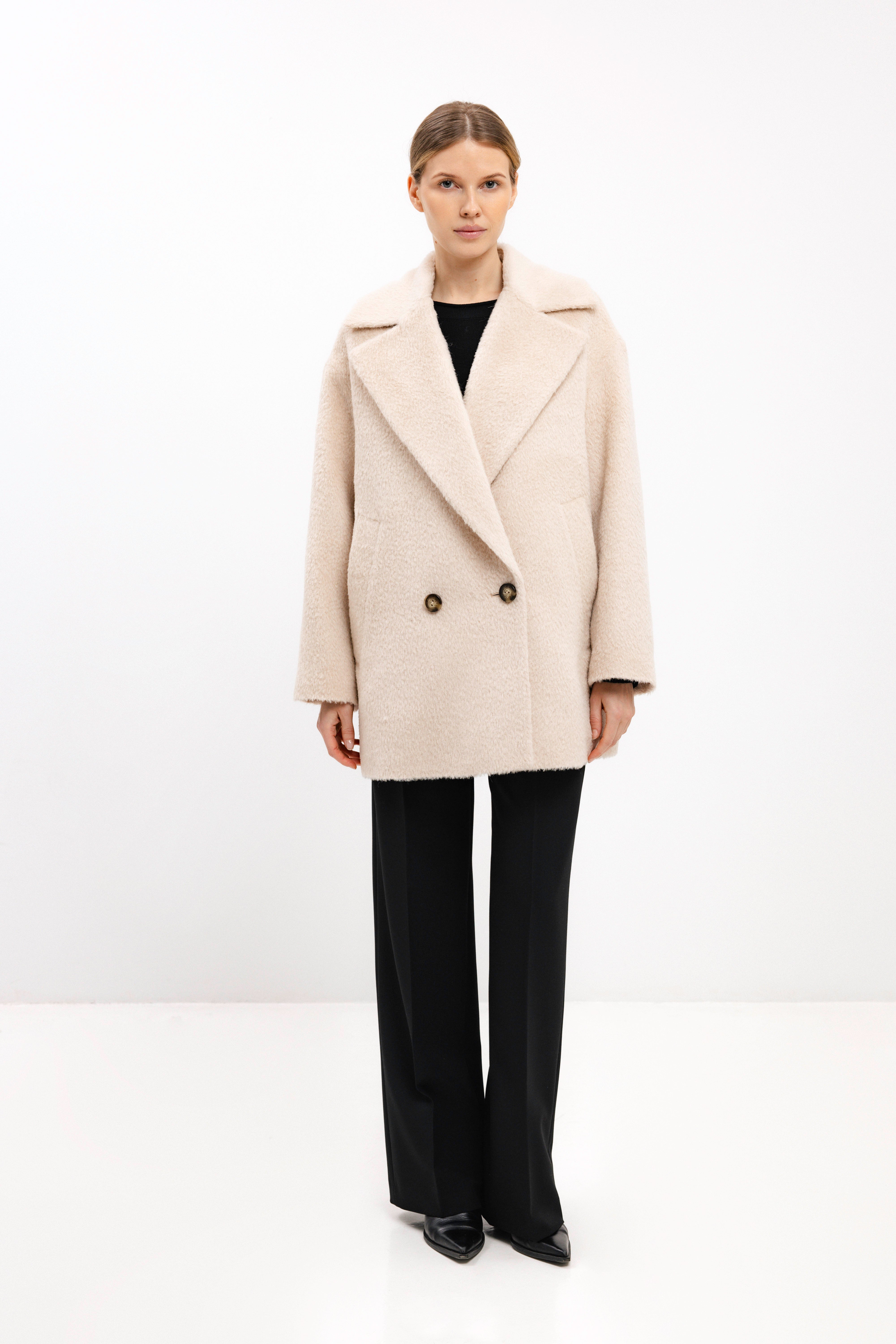 OVERSIZED BEIGE COAT WITH ALPACA