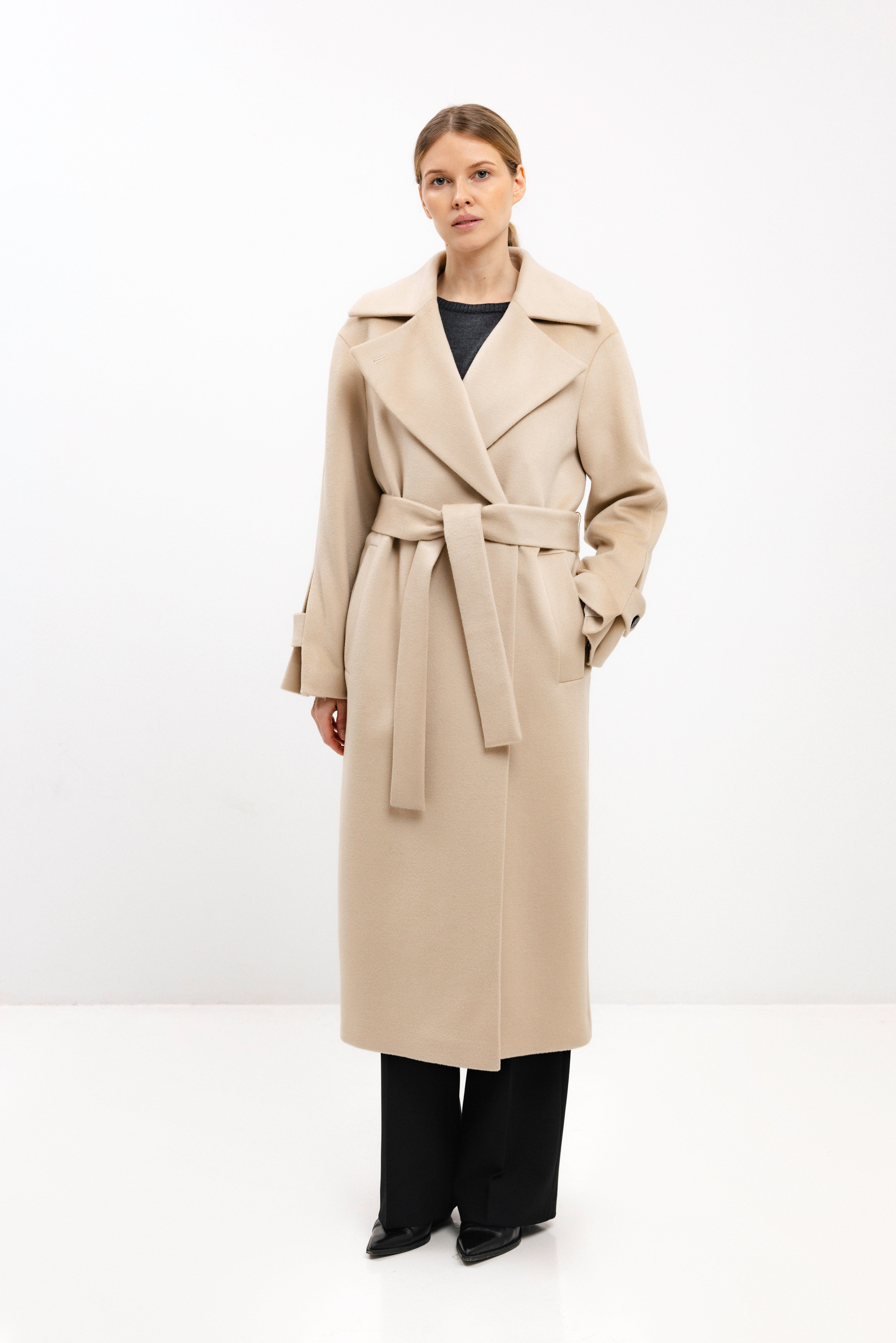 DOUBLE-BREASTED WOOL COAT IN BEIGE