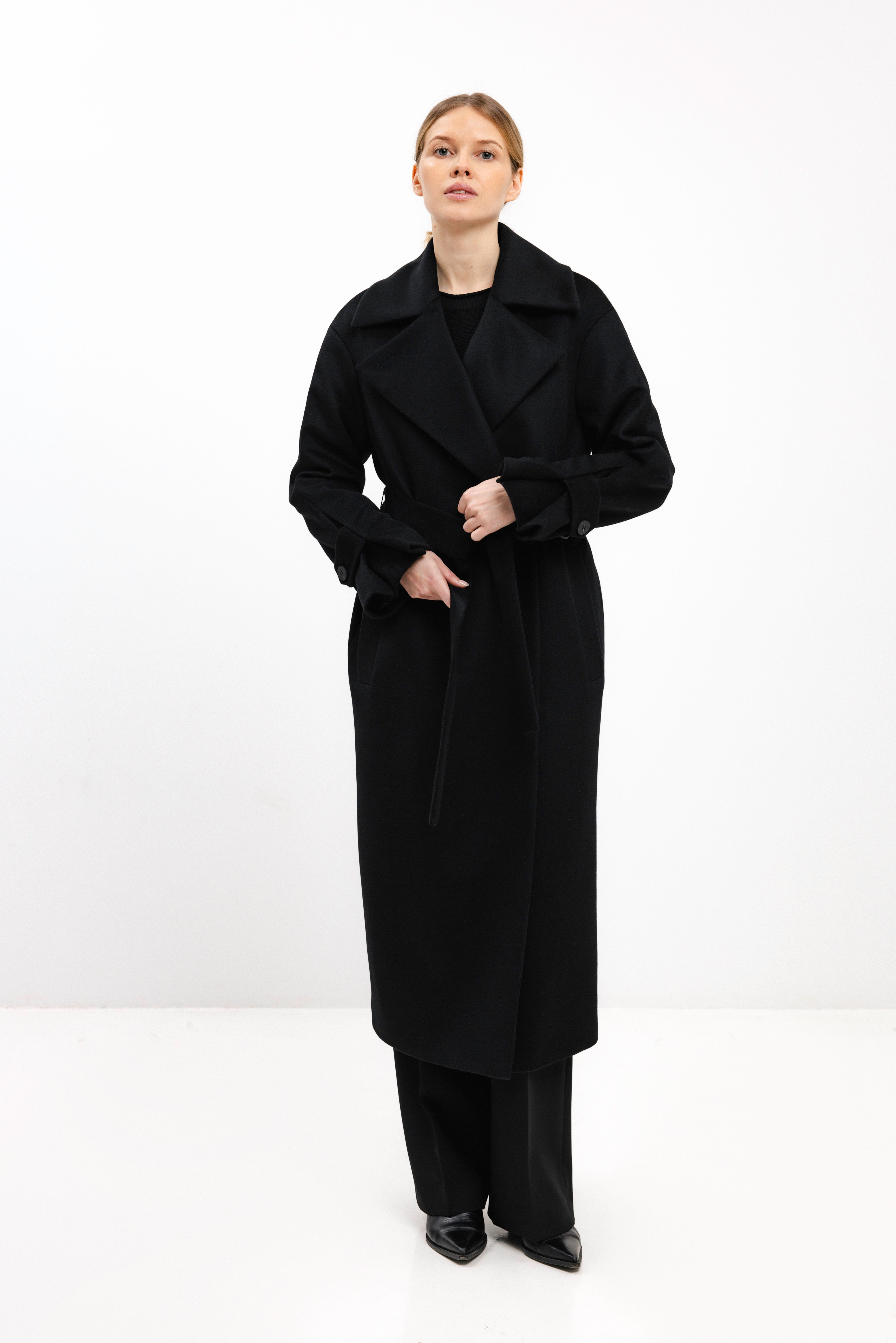 DOUBLE-BREASTED WOOL COAT IN BLACK