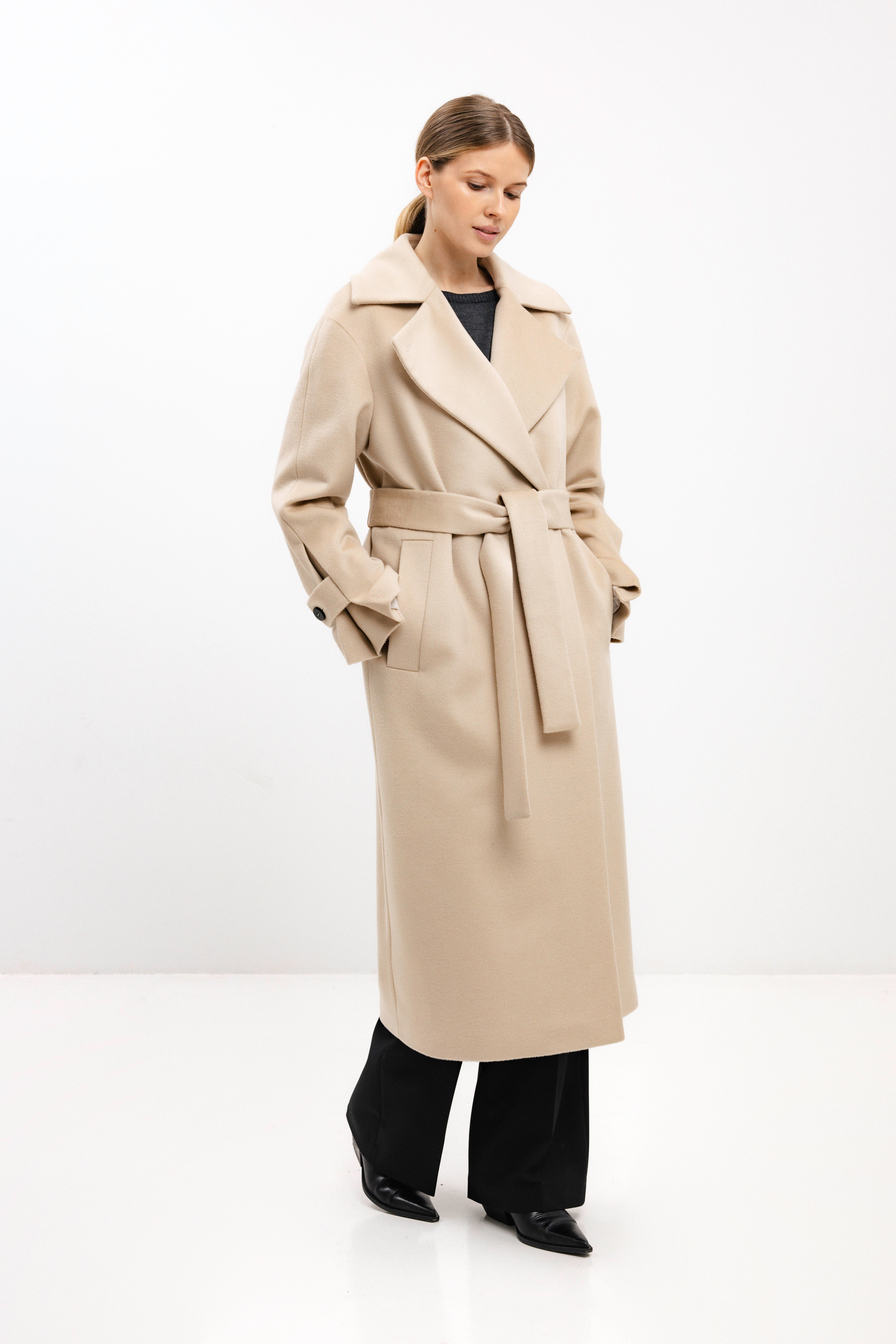 DOUBLE-BREASTED WOOL COAT IN BEIGE