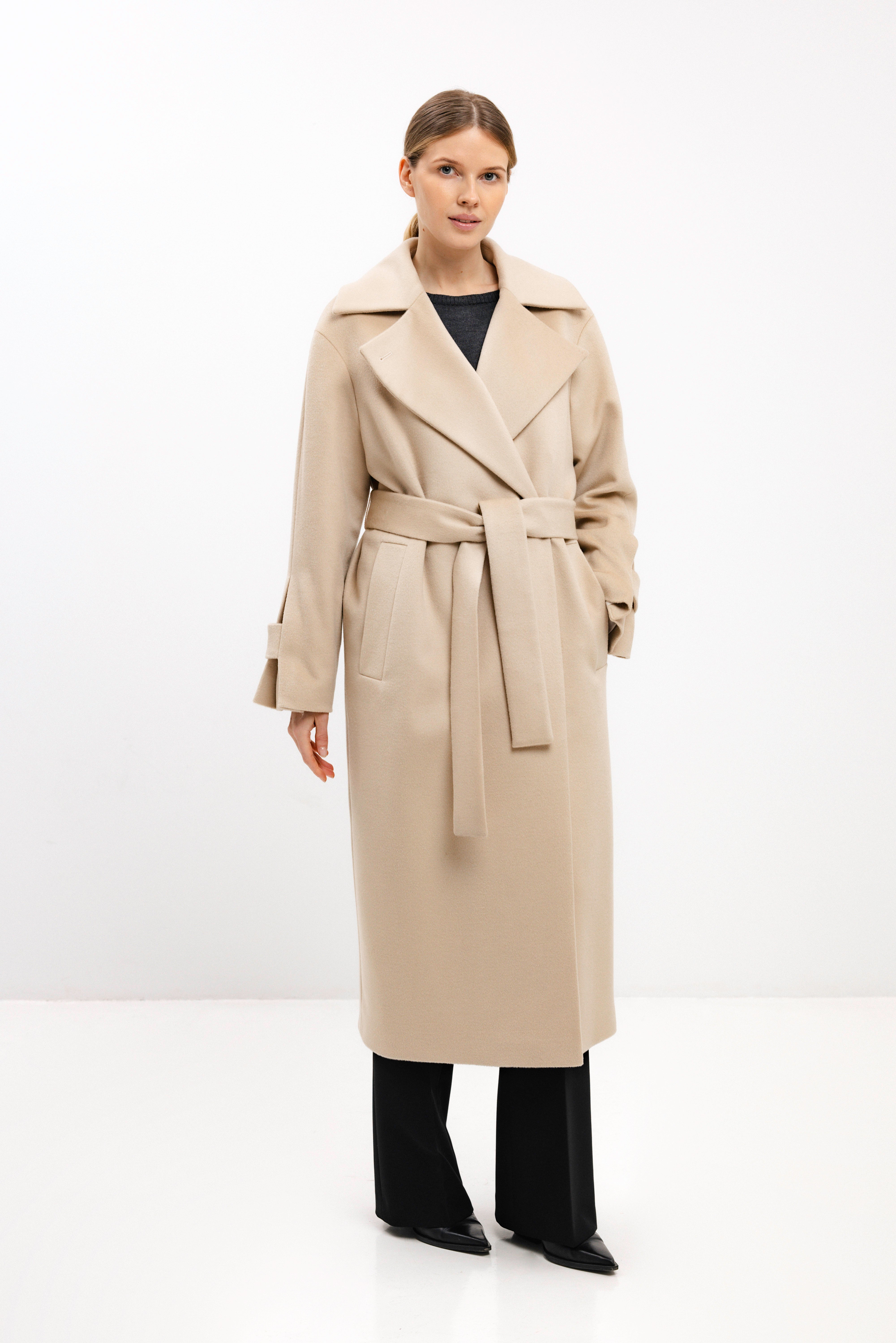 DOUBLE-BREASTED WOOL COAT IN BEIGE