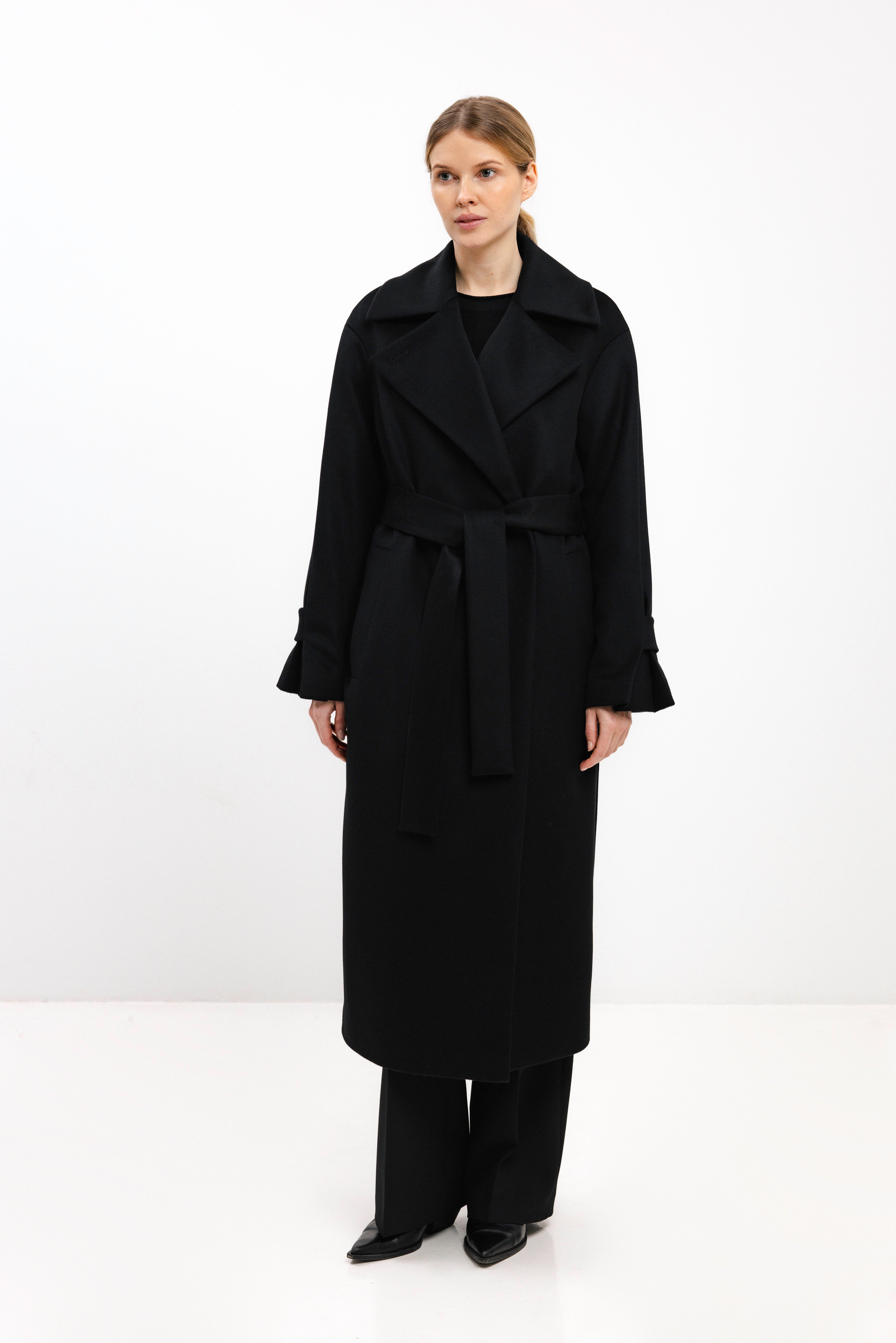 DOUBLE-BREASTED WOOL COAT IN BLACK