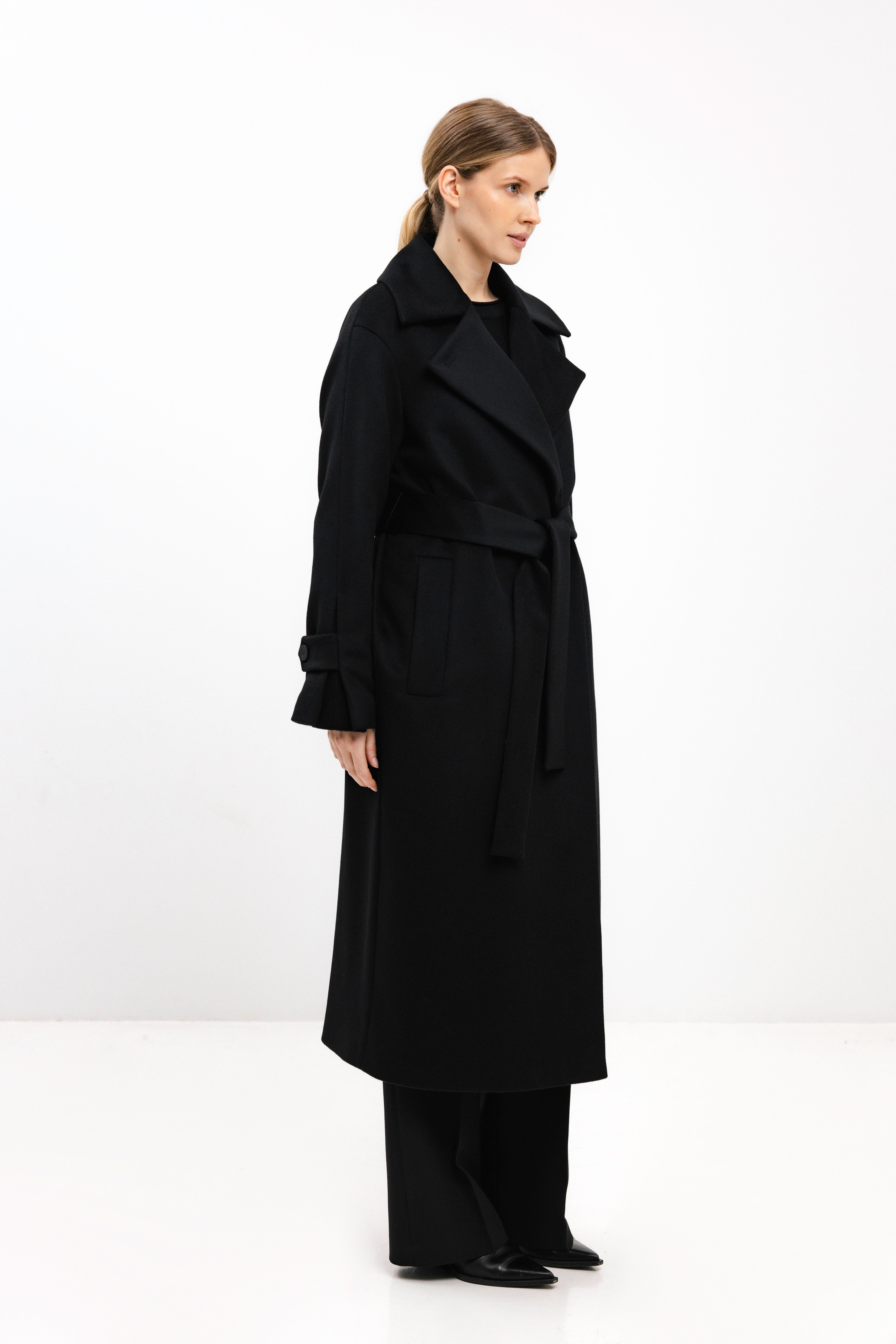 DOUBLE-BREASTED WOOL COAT IN BLACK