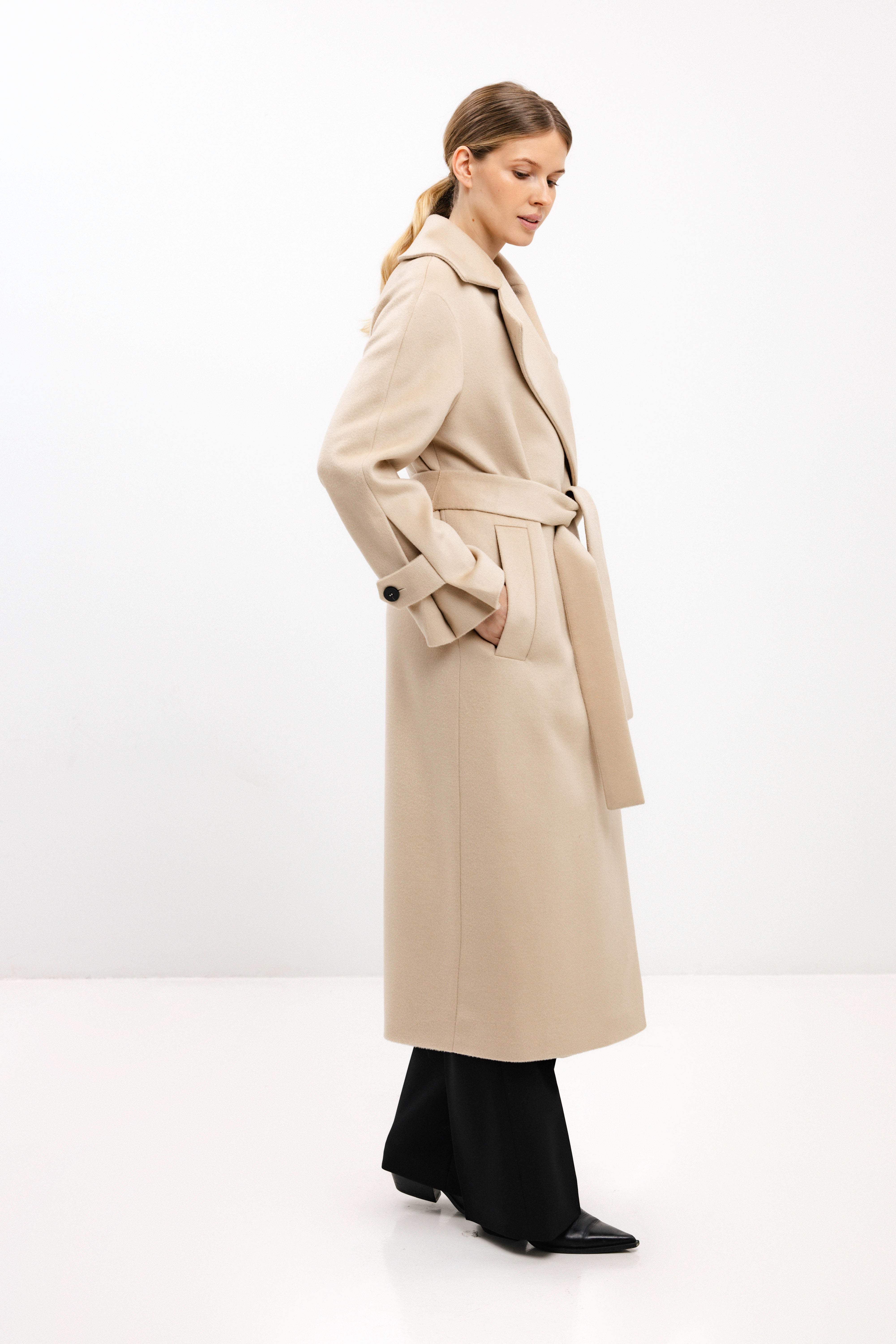 DOUBLE-BREASTED WOOL COAT IN BEIGE