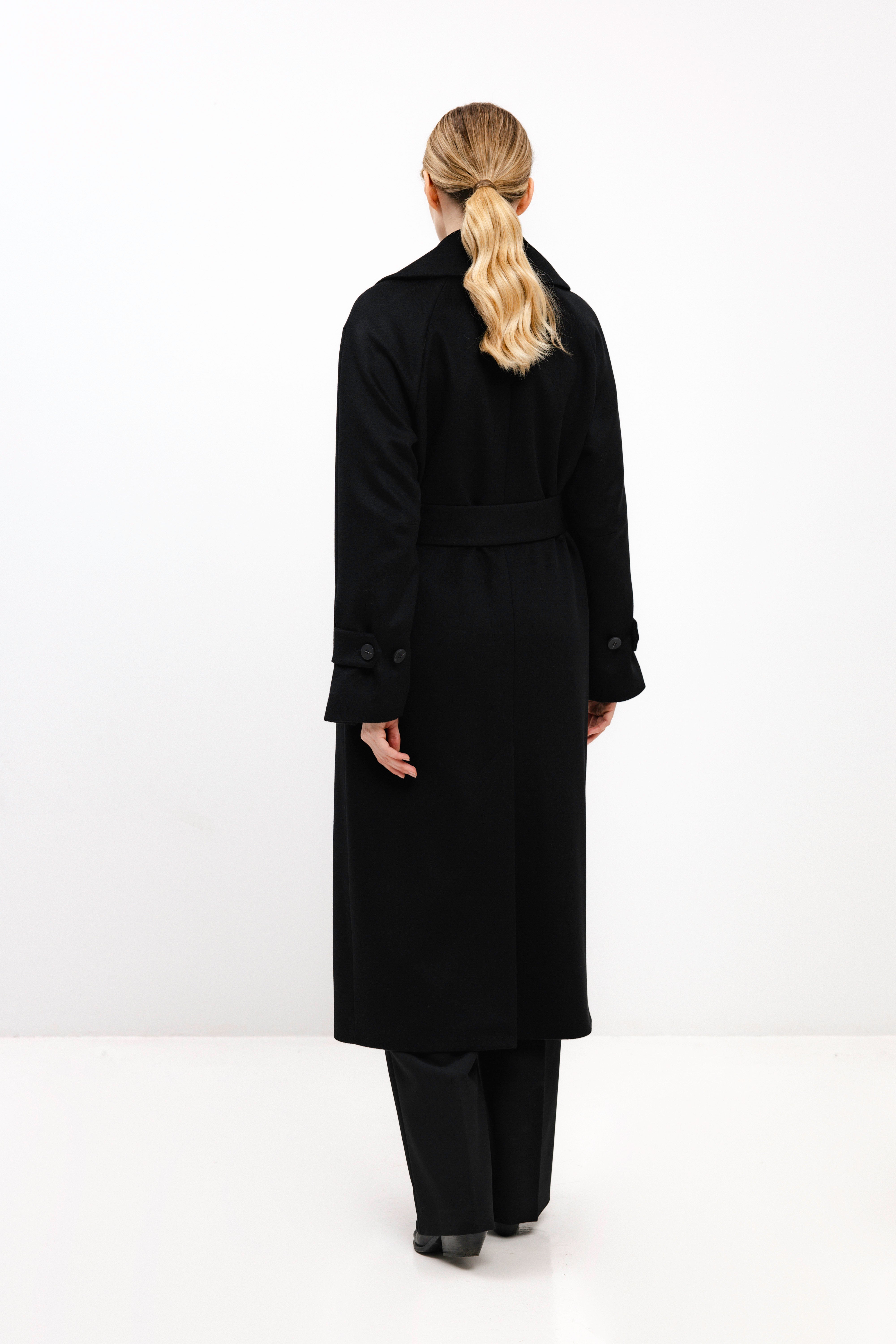 DOUBLE-BREASTED WOOL COAT IN BLACK