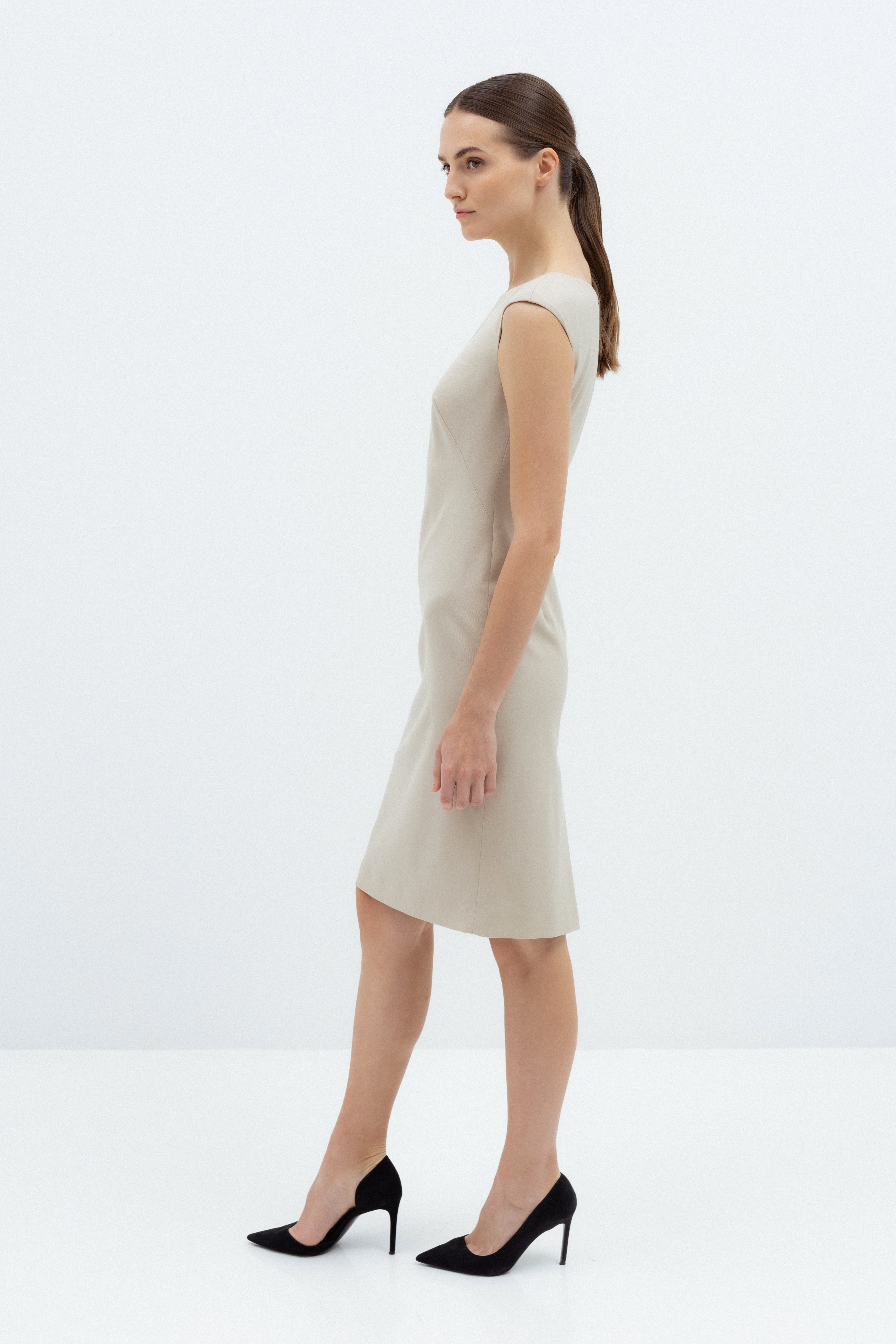 BEIGE FITTED SLEEVELESS DRESS