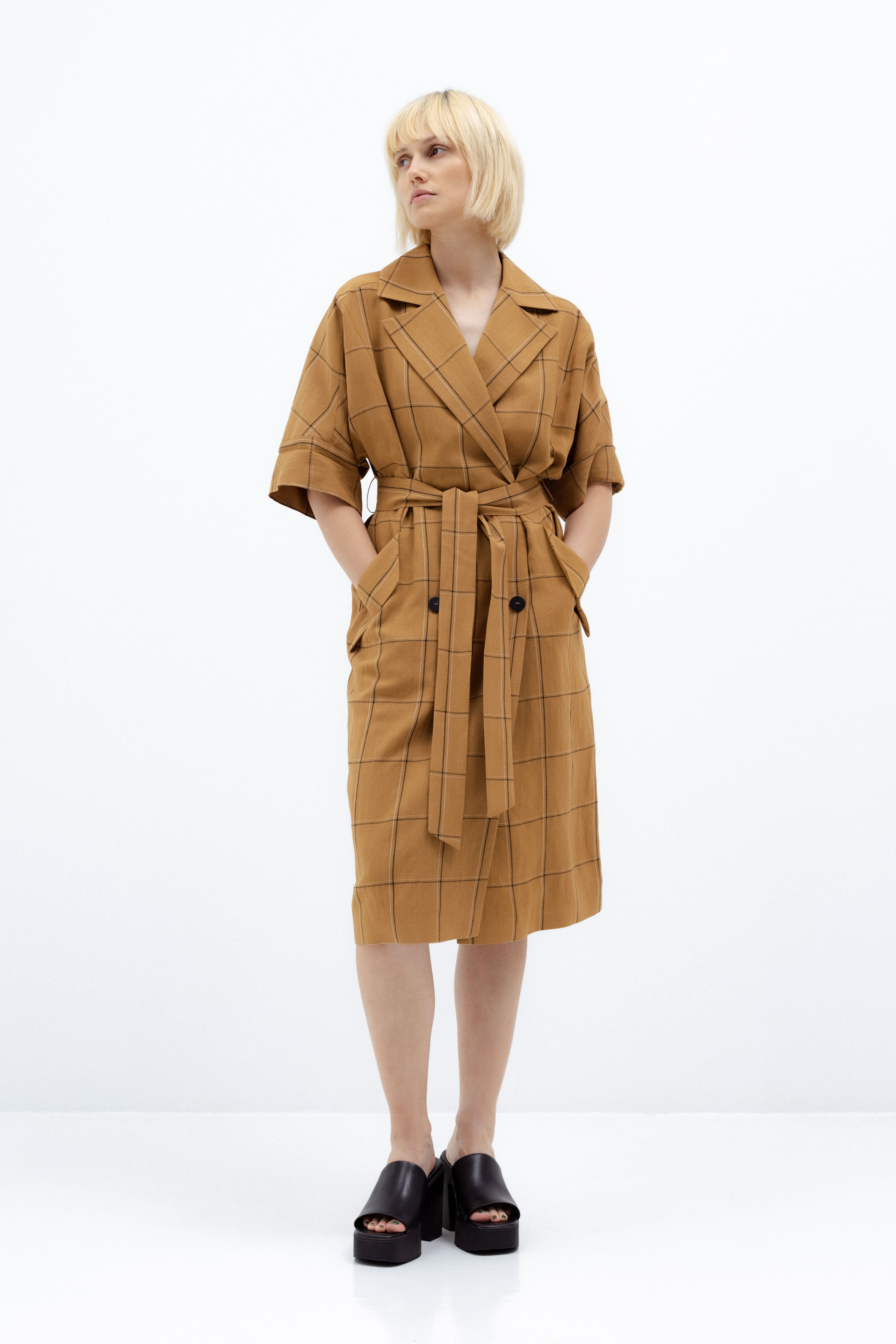 VEST TYPE CAMEL DRESS WITH LINEN