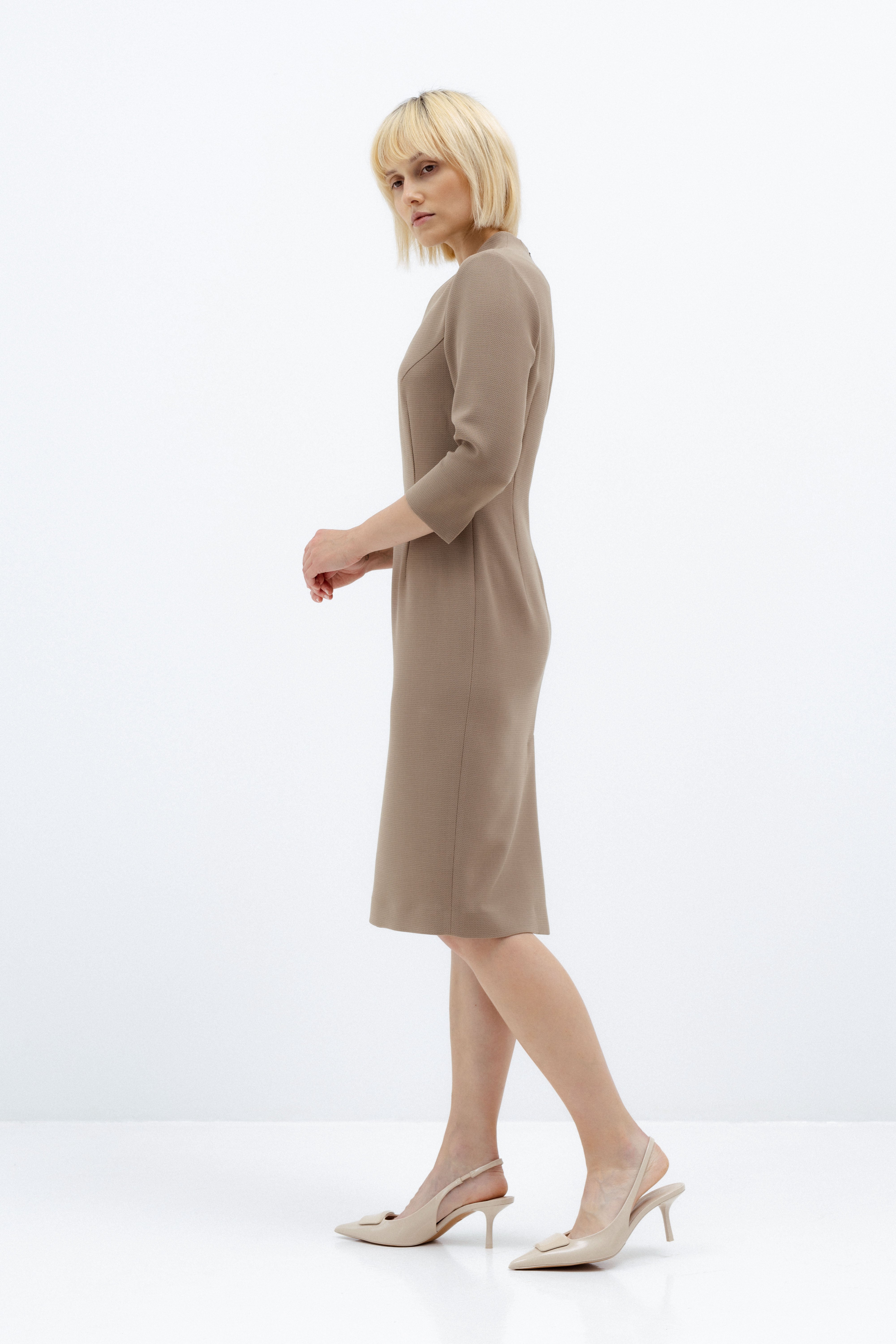 SLIM FIT MOCHA DRESS