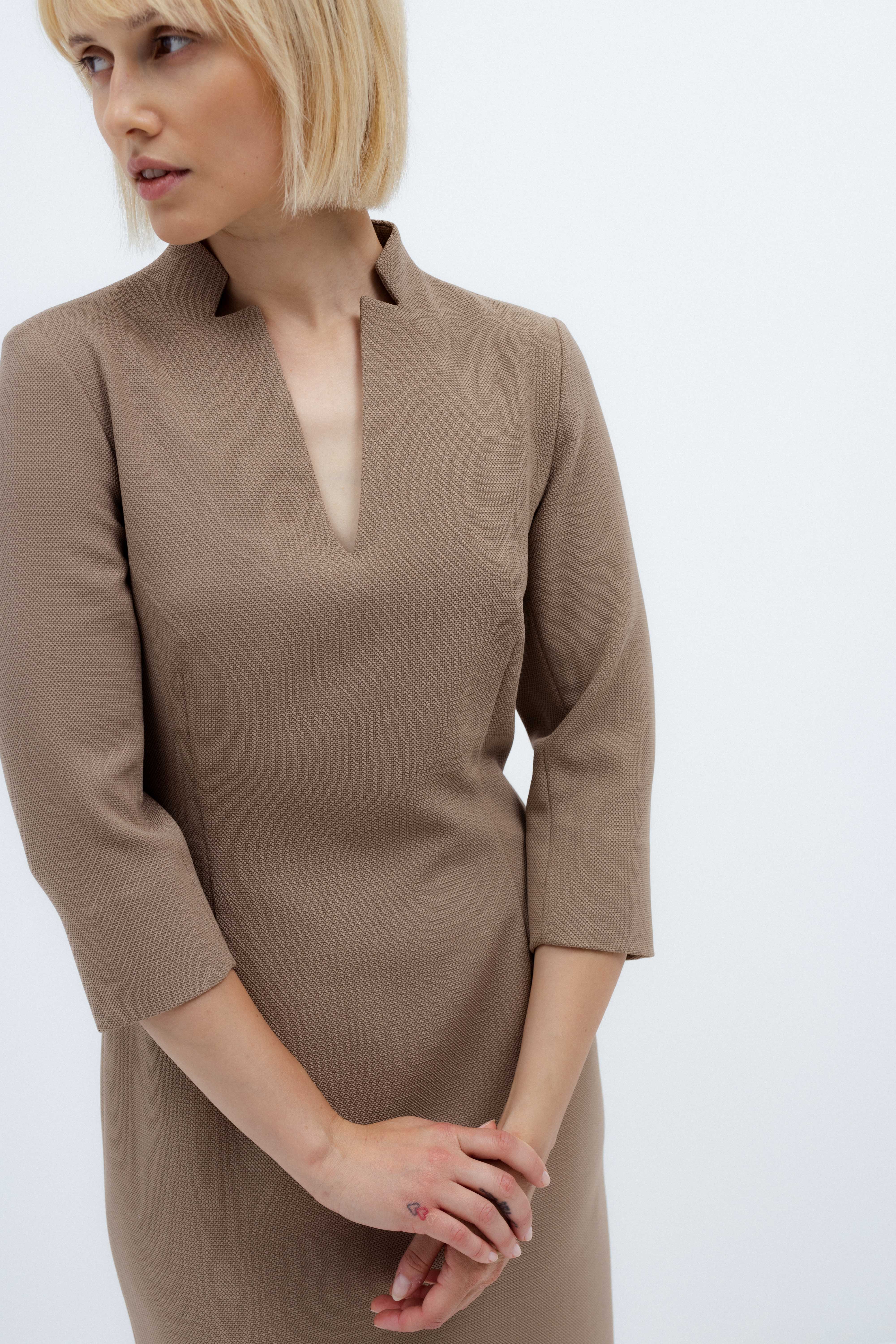 SLIM FIT MOCHA DRESS