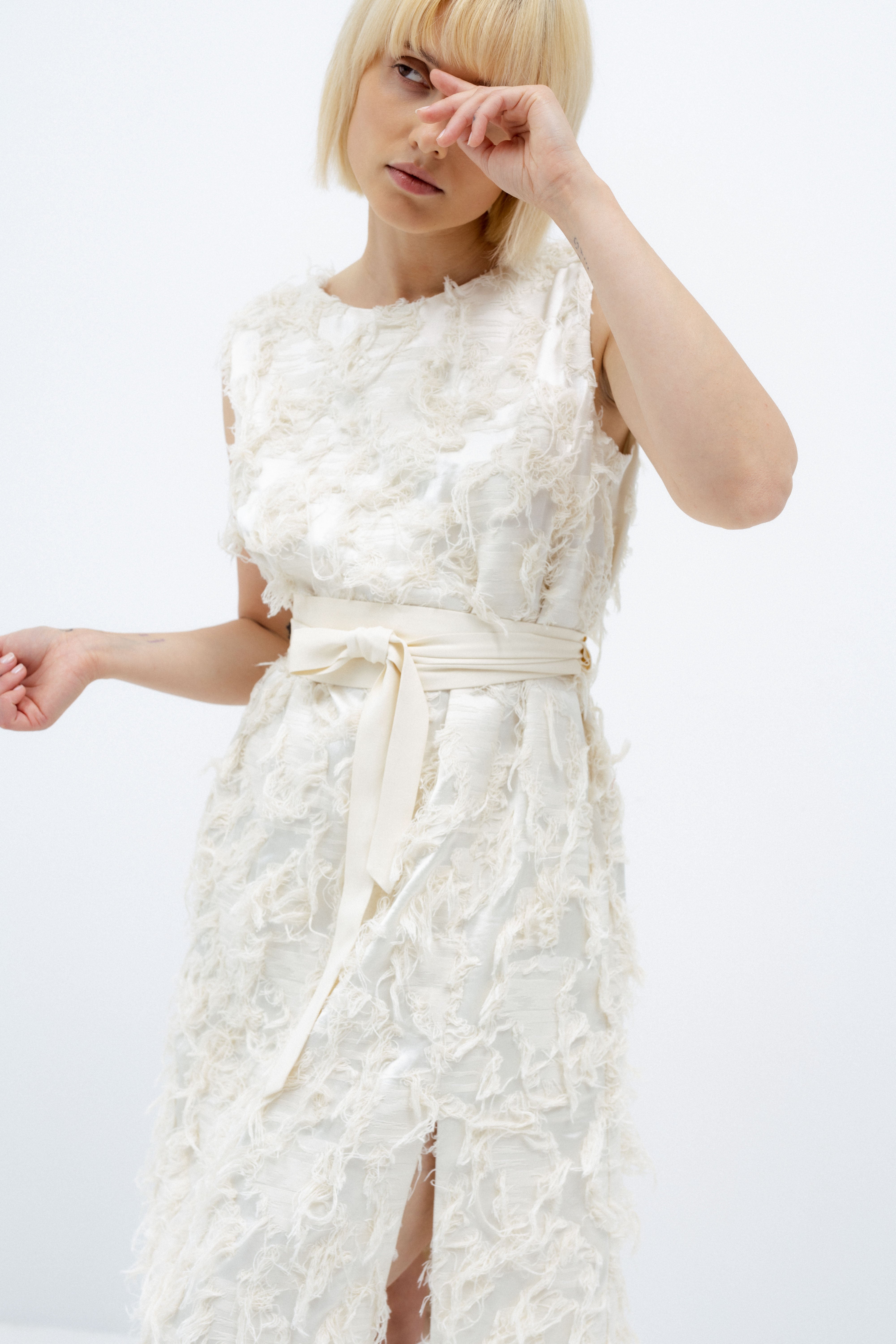 SLEEVELESS FRAYED JACQUARD DRESS