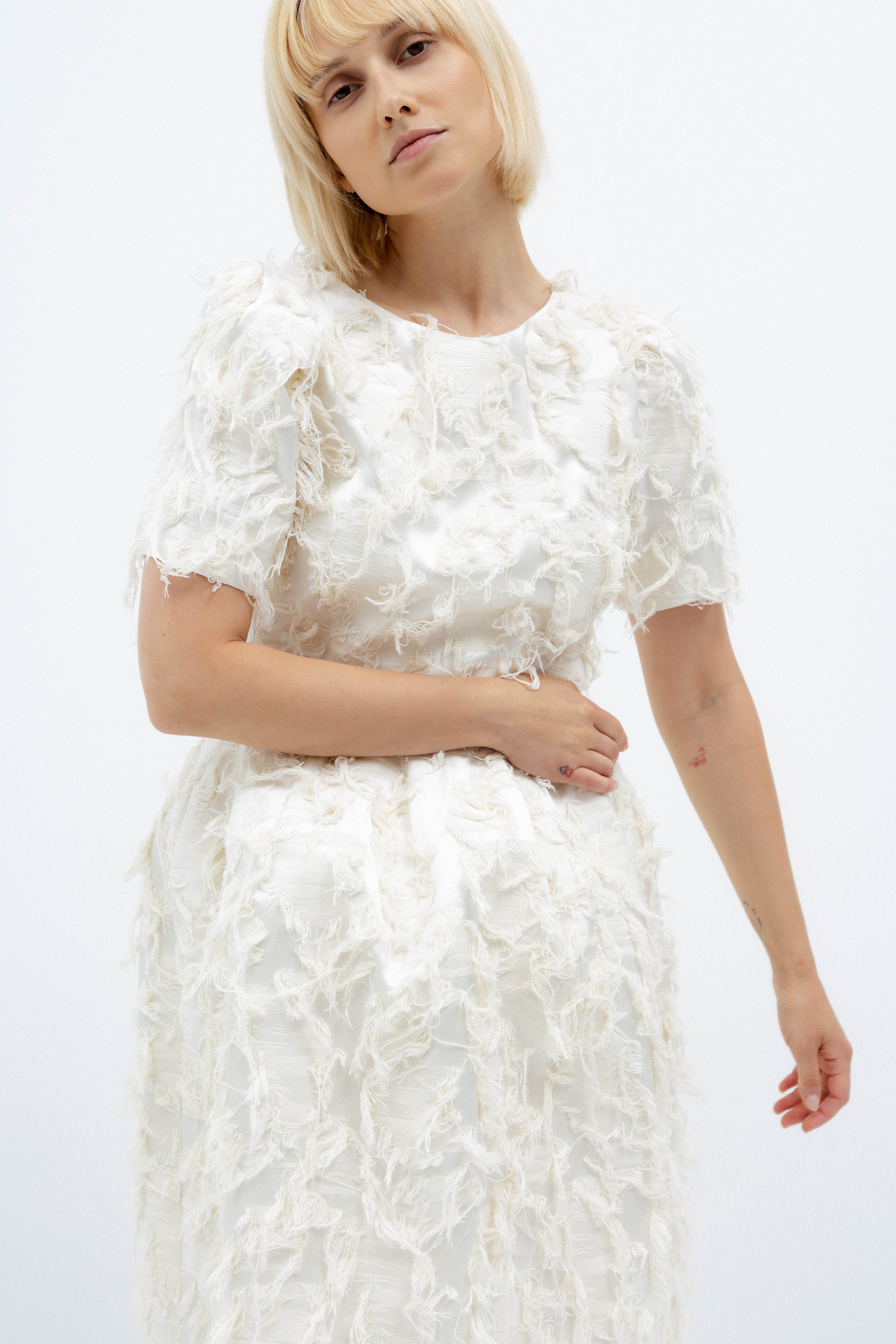 ELEGANT FRAYED JACQUARD DRESS