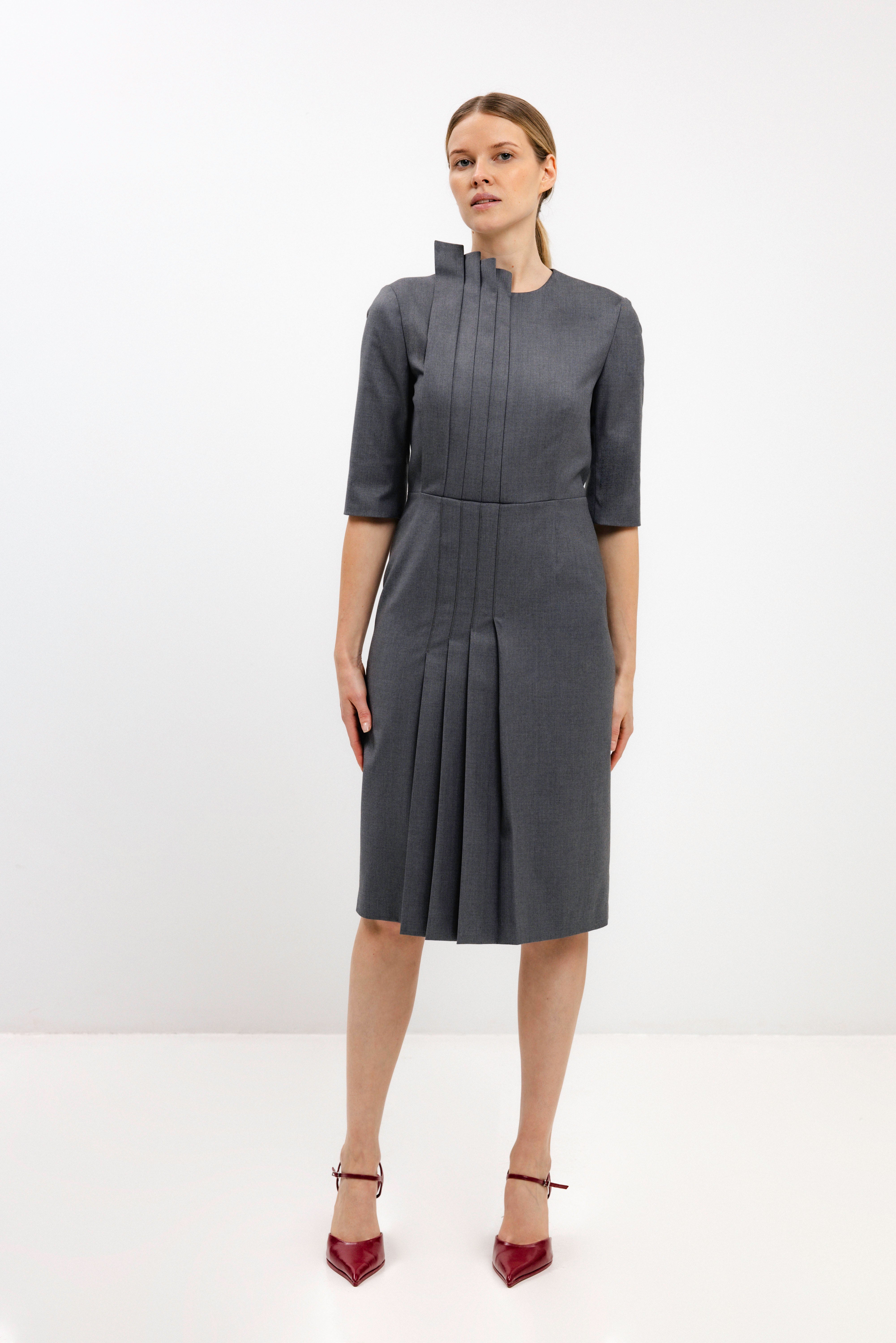 GREY PLEATED DETAIL DRESS