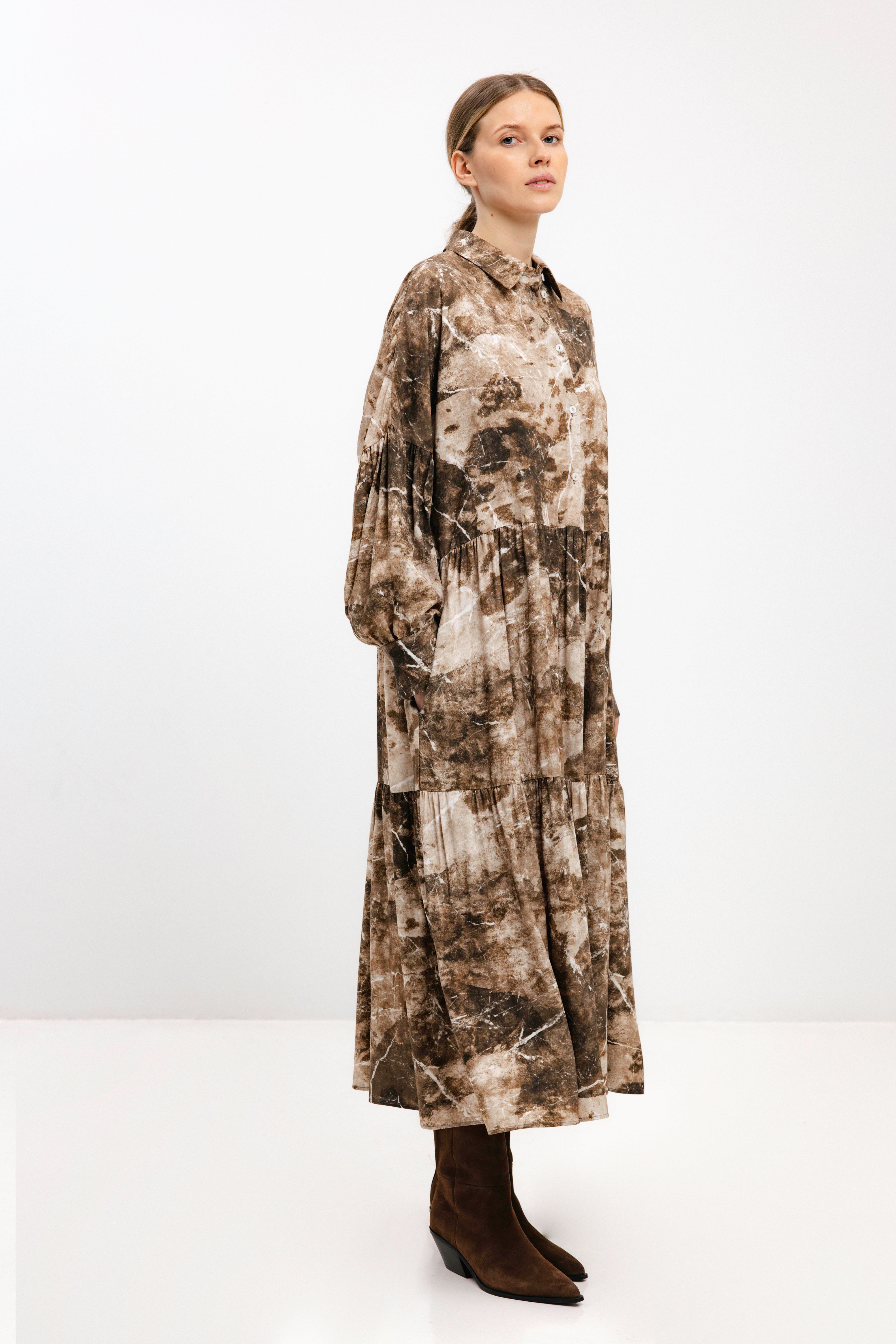 TIERED SHIRT DRESS WITH ABSTRACT PRINT