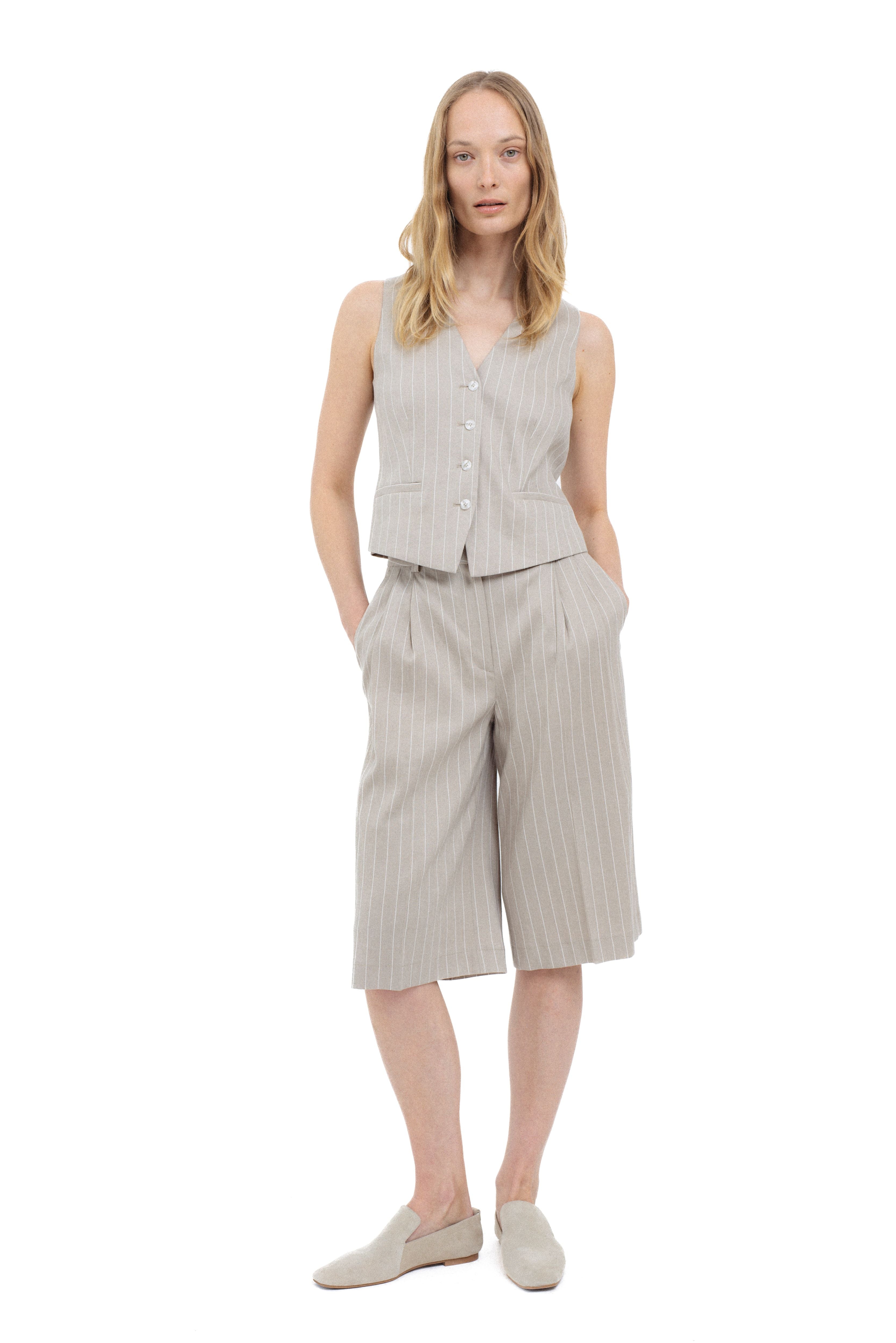パンツ sombras Pinstripe Pearl Linen Shorts PINSTRIPE LINEN BLEND BERMUDA SHORTS – InAvati