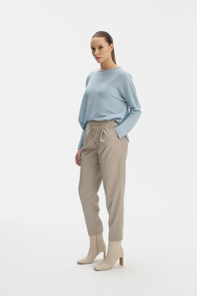 PLEAT FRONT TAPERED TROUSERS IN SAND