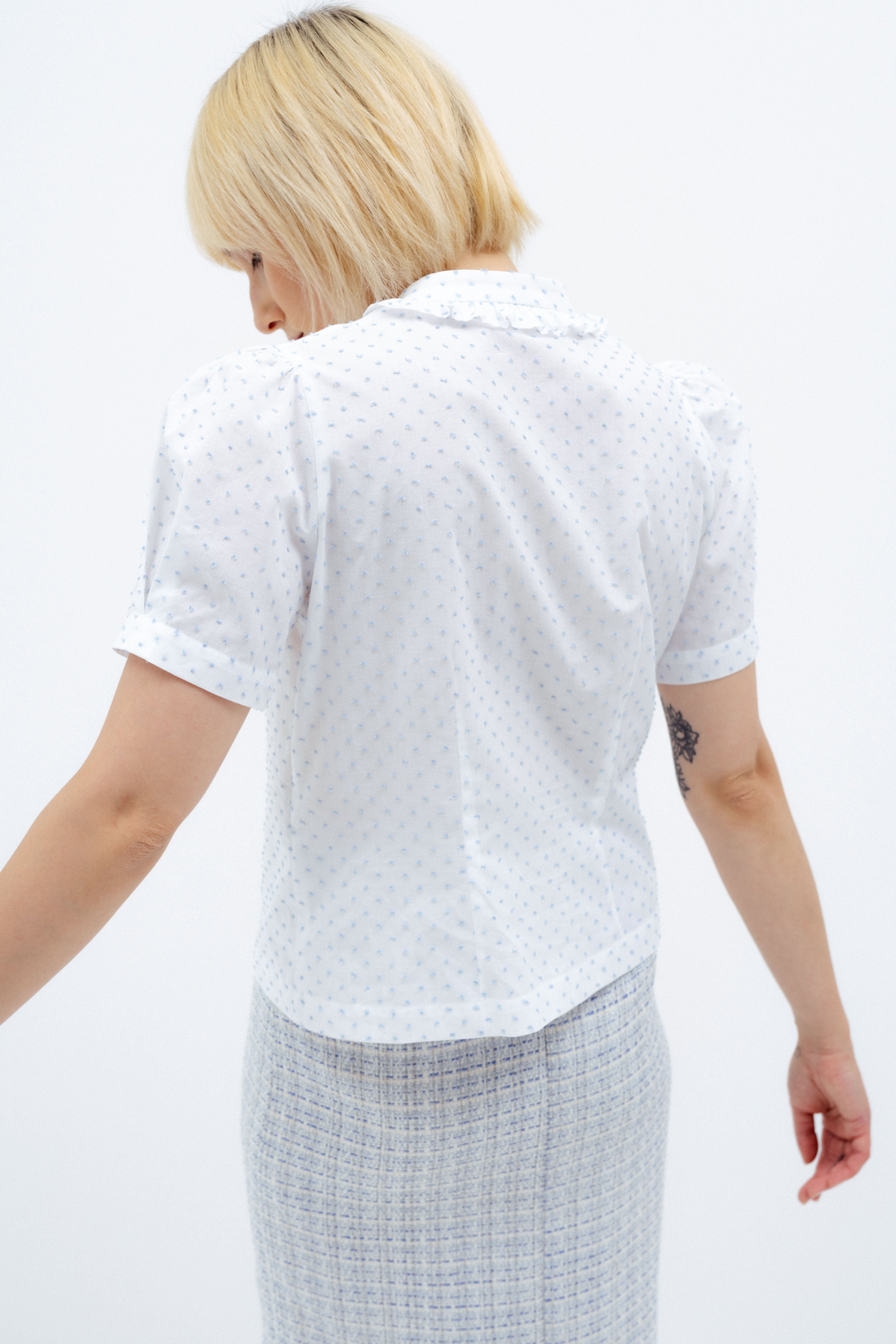 WHITE SHORT SLEEVE SHIRT WITH RUFFLES