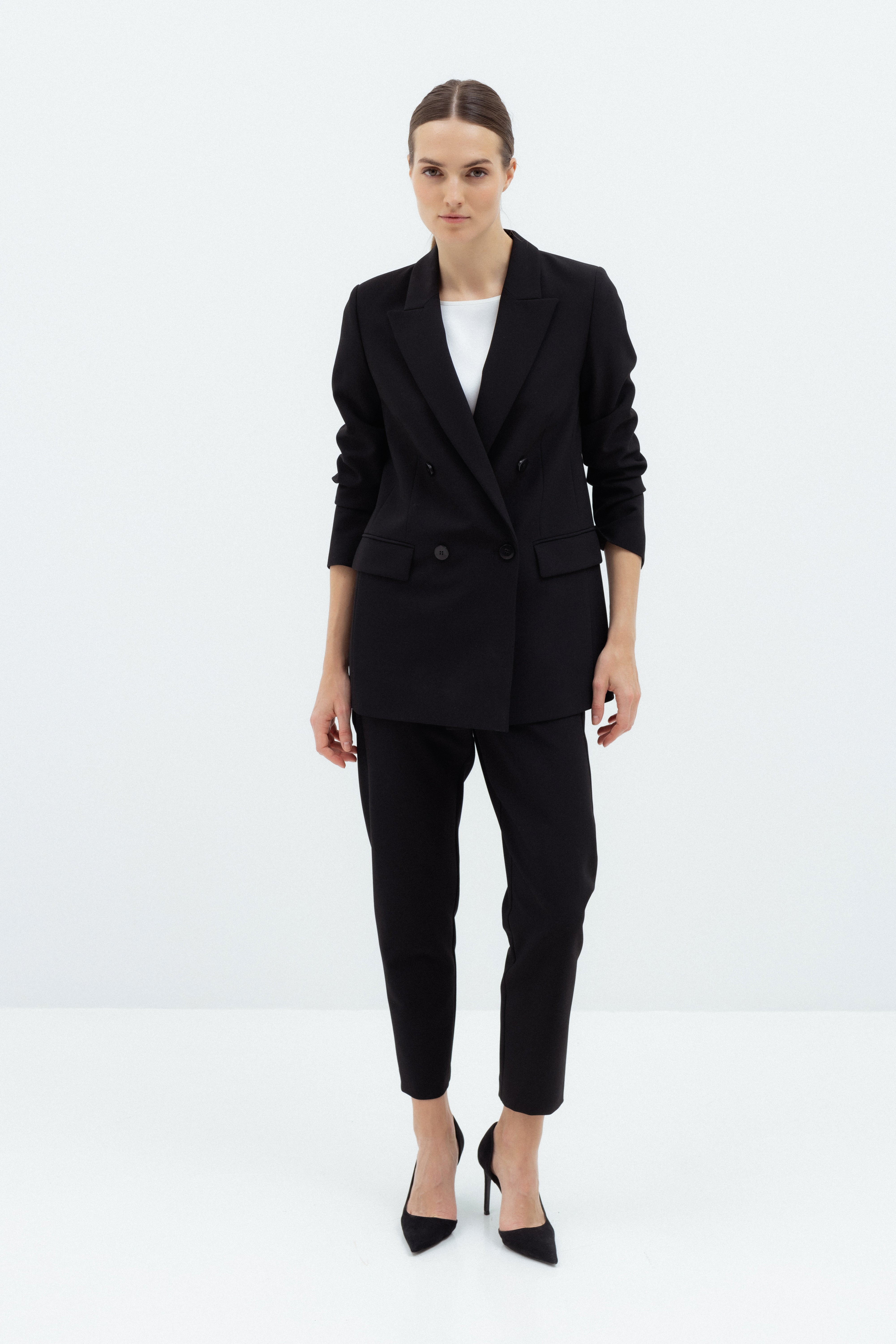 DOUBLE-BREASTED BLACK BLAZER