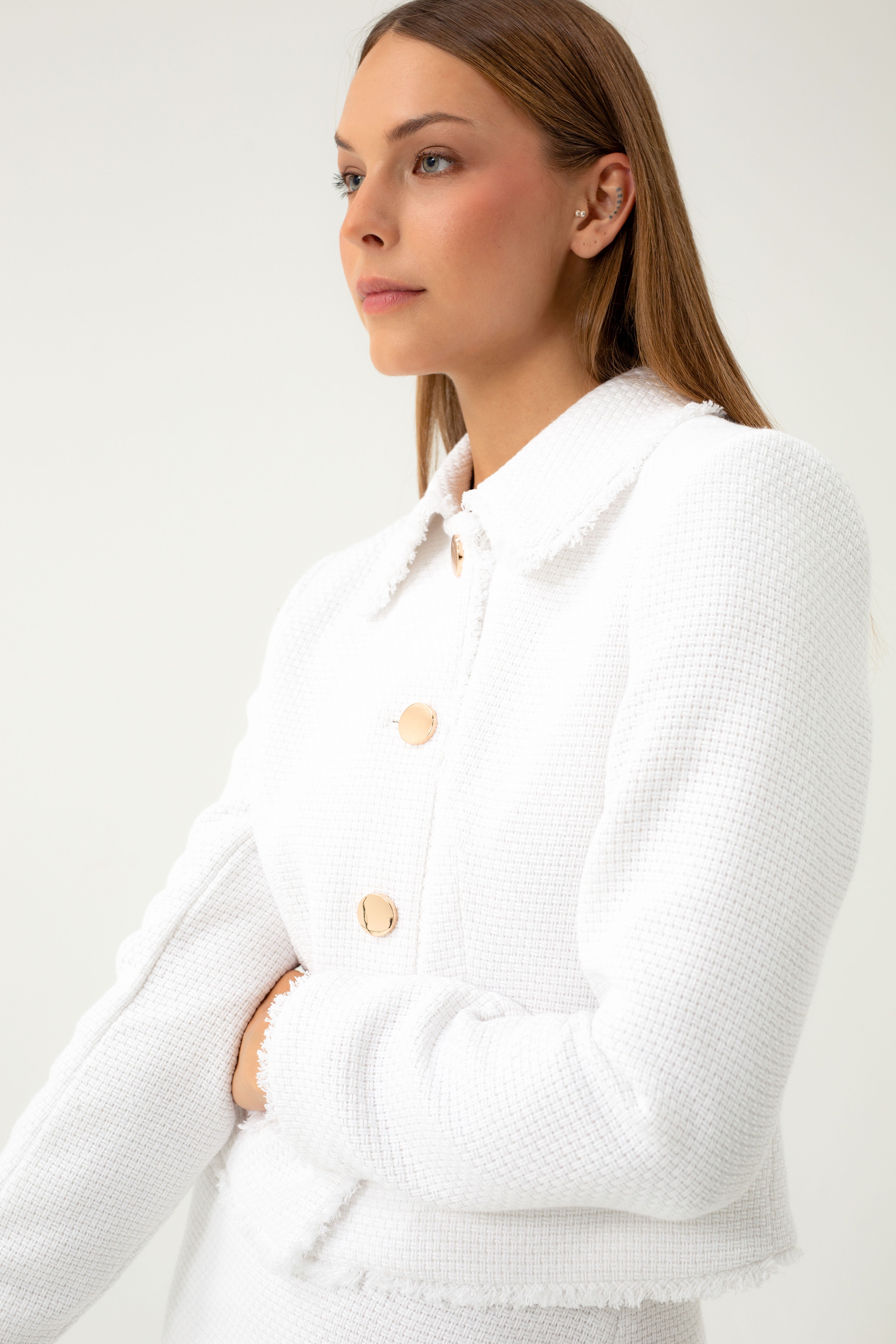 WAFFLE-TEXTURE SHORT WHITE BLAZER