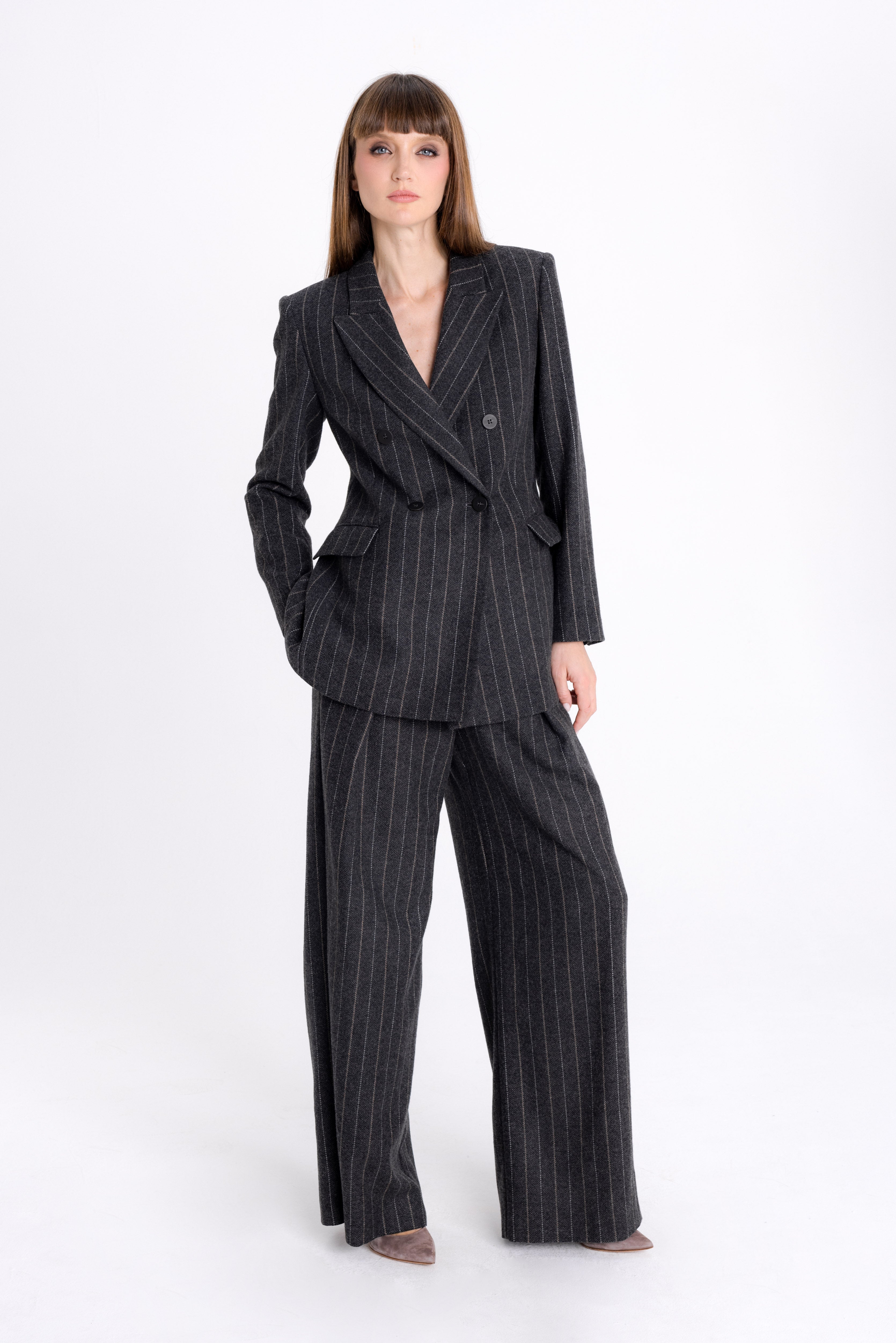 GREY STRIPED DOUBLE-BREASTED BLAZER