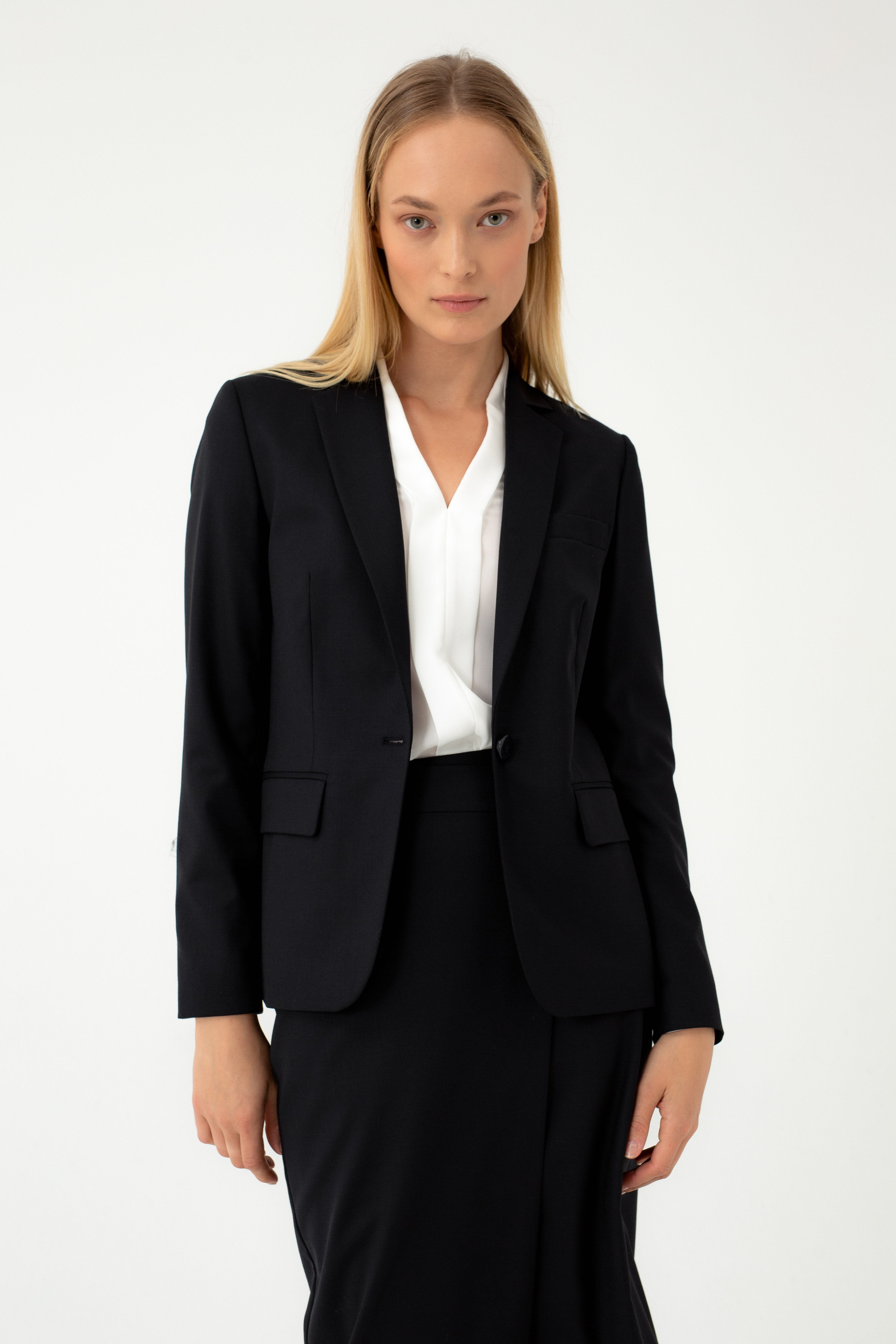 SINGLE BREASTED FITTED SUIT BLAZER