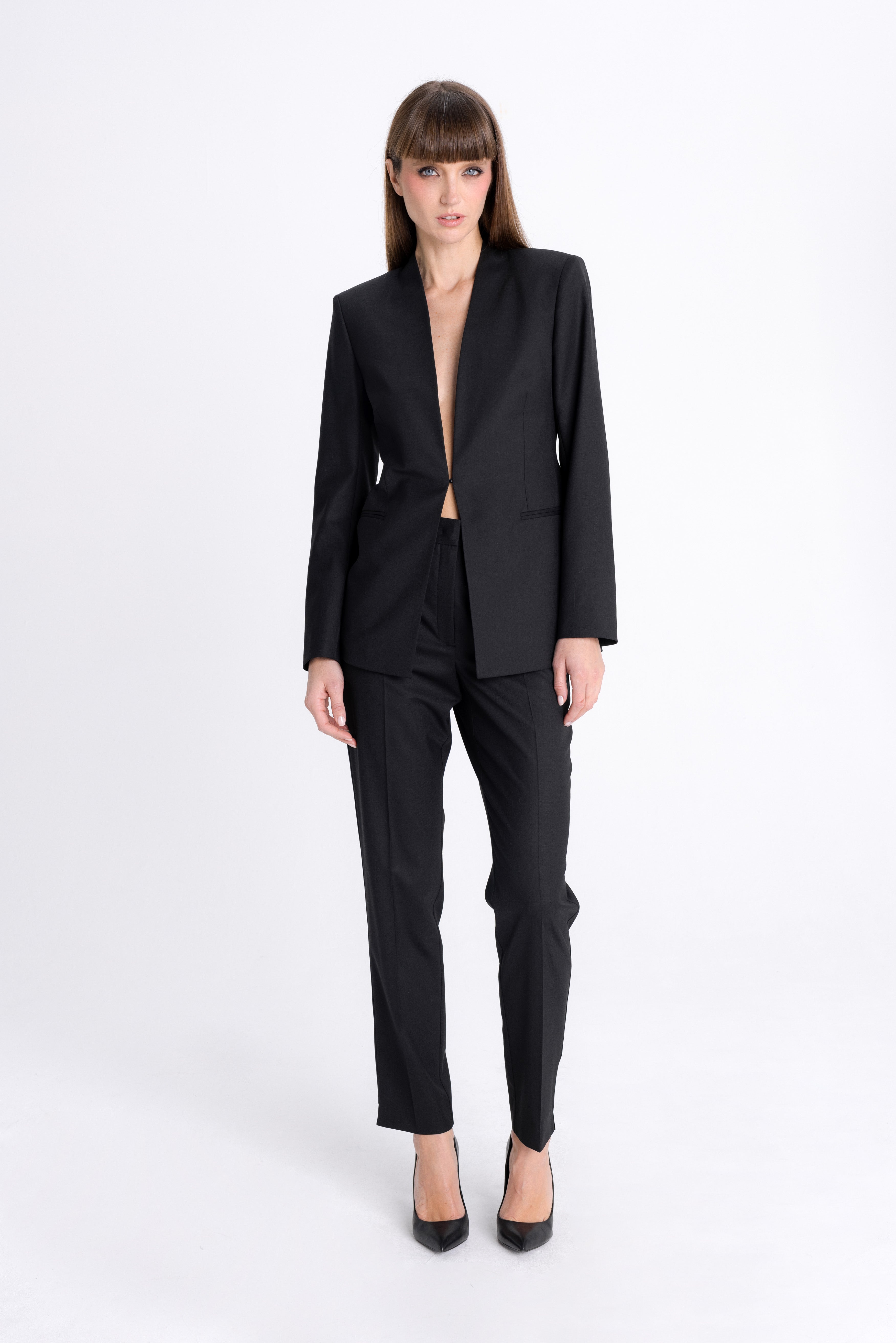 BLACK FITTED BLAZER WITHOUT COLLAR