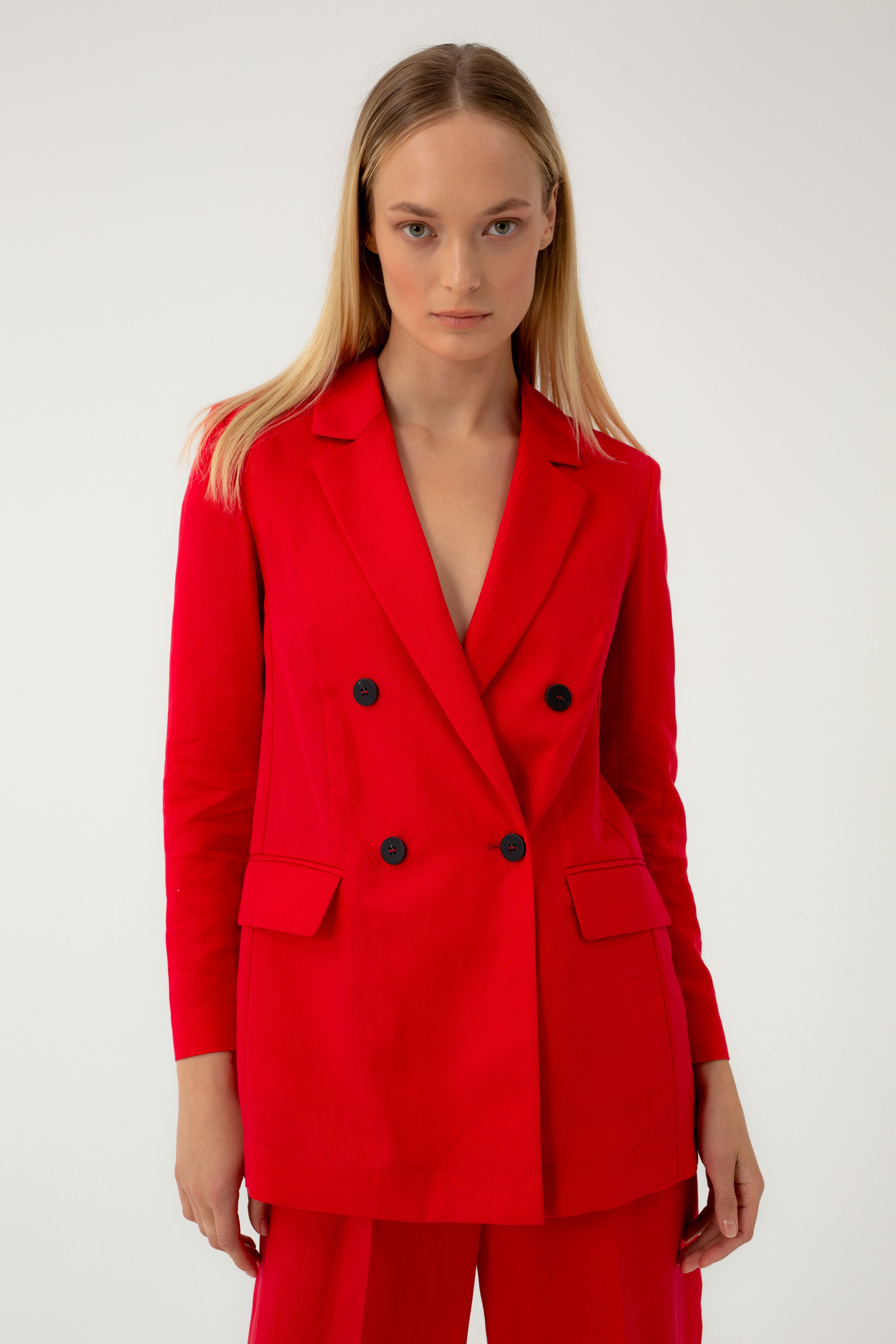 DOUBLE-BREASTED RED LINEN BLAZER