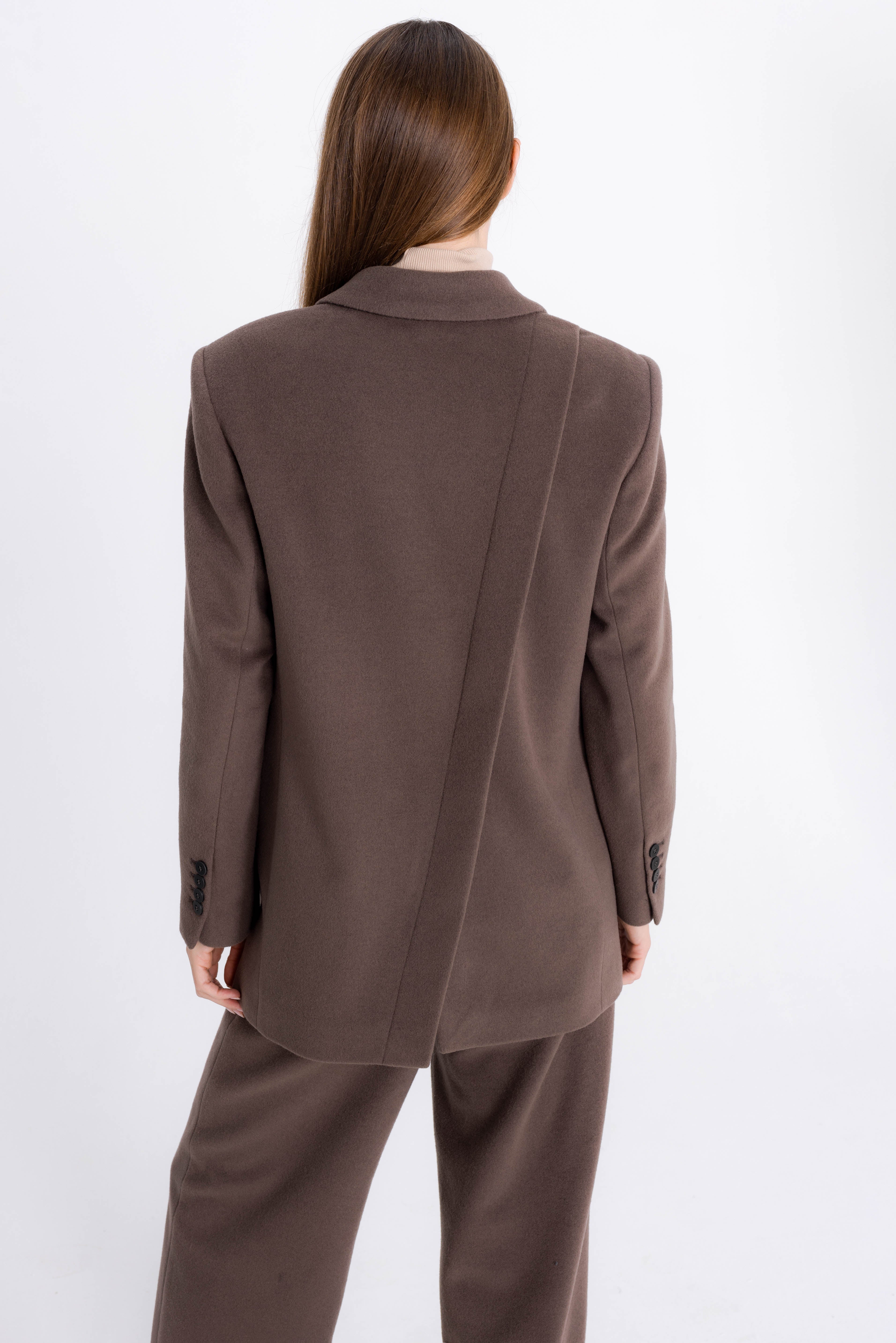 SINGLE-BREASTED COCOA BLAZER WITH DIAGONAL SPLIT