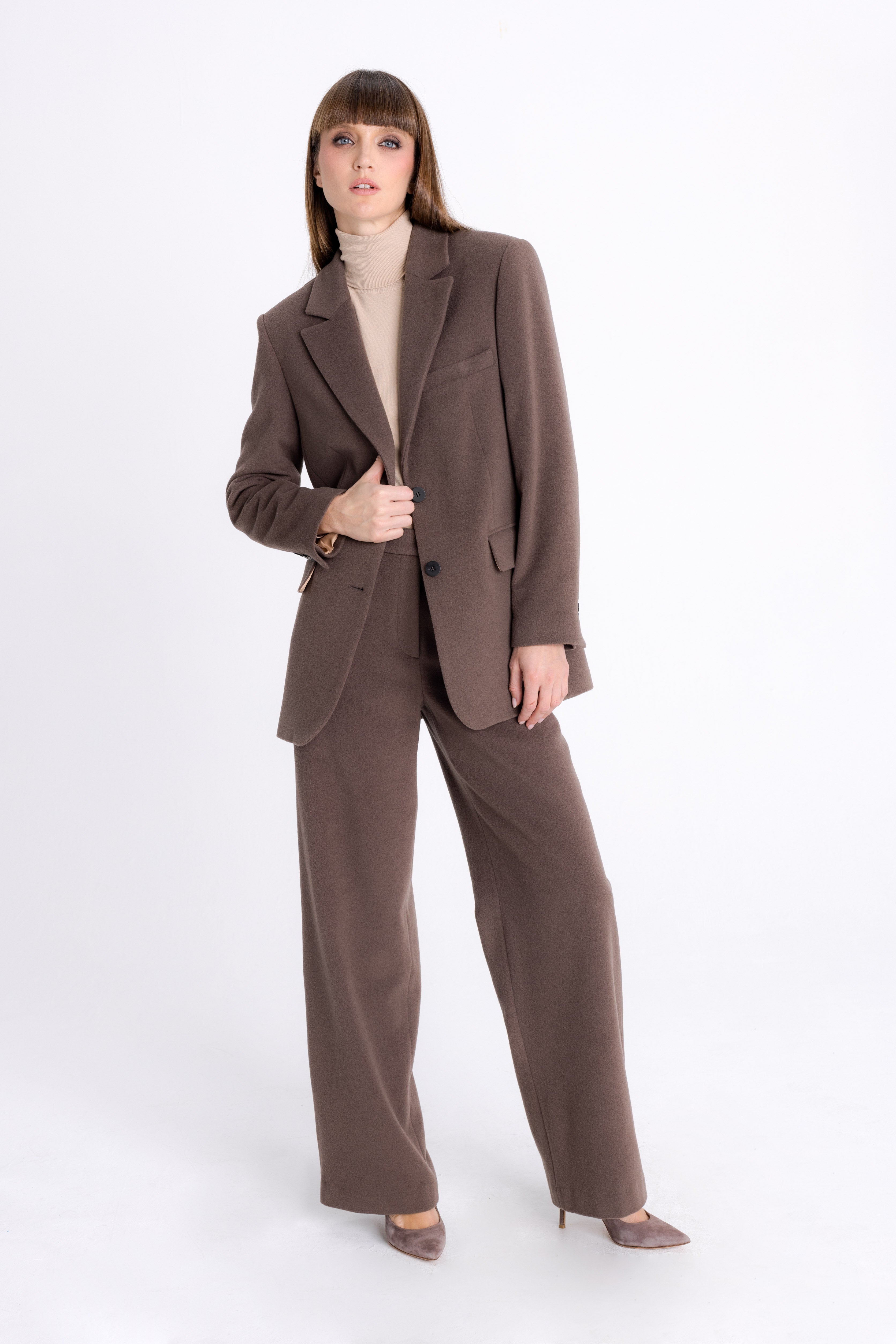 SINGLE-BREASTED COCOA BLAZER WITH DIAGONAL SPLIT